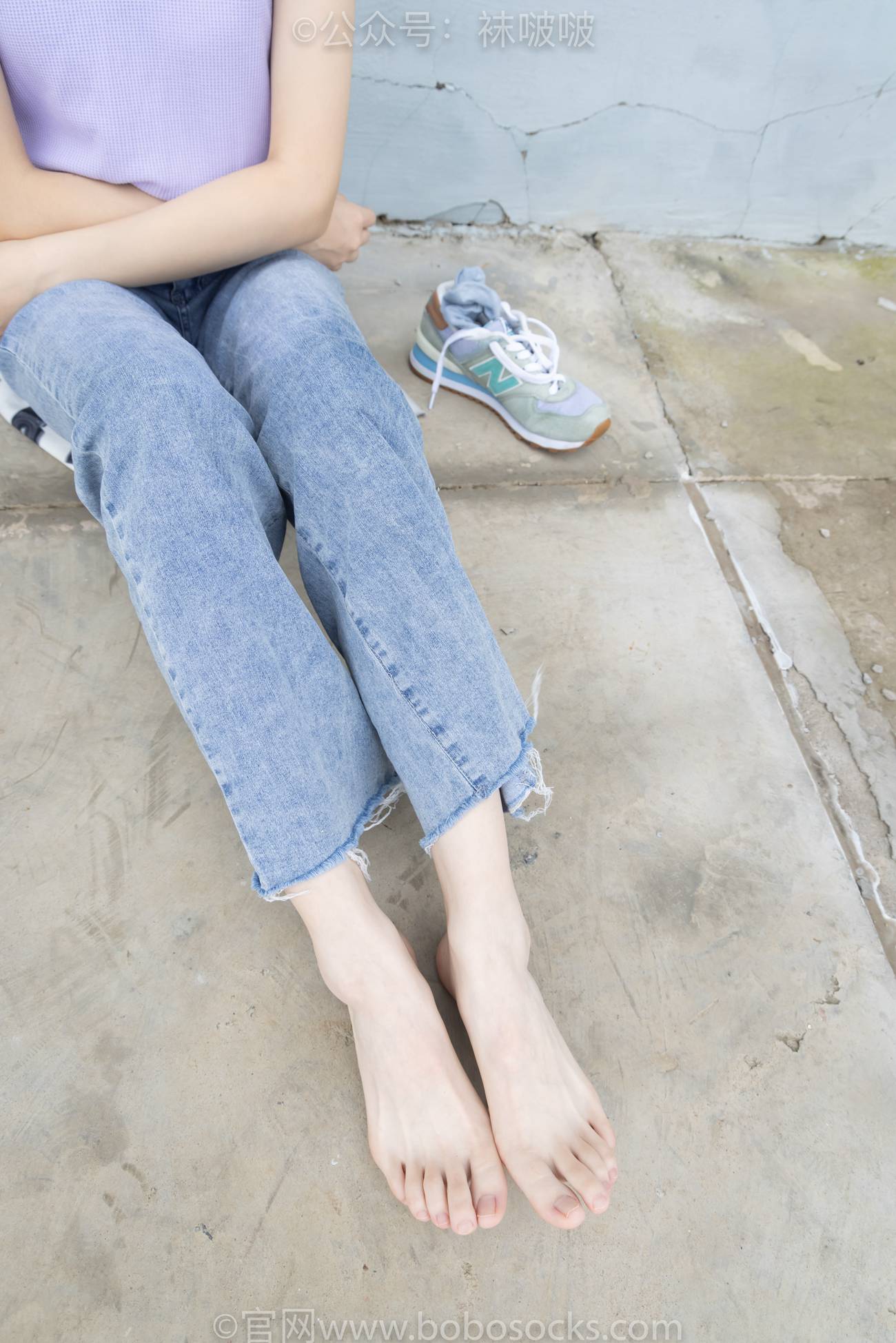 图片[118]-[BoBoSocks袜啵啵]NO.020 熊熊-NB运动鞋、蓝色短棉袜（踩脏）、裸足[150P] – 速更版-美库