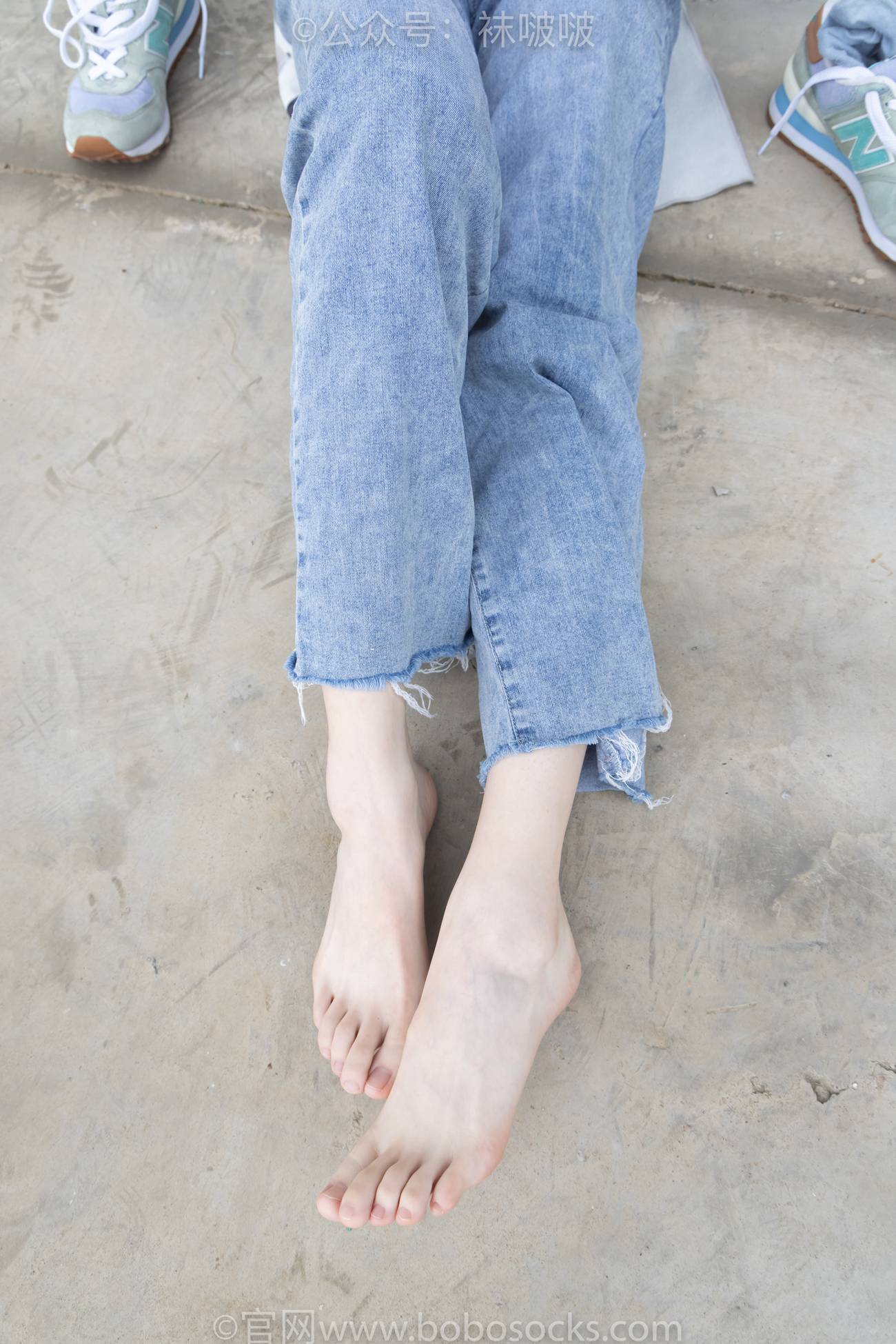 图片[119]-[BoBoSocks袜啵啵]NO.020 熊熊-NB运动鞋、蓝色短棉袜（踩脏）、裸足[150P] – 速更版-美库