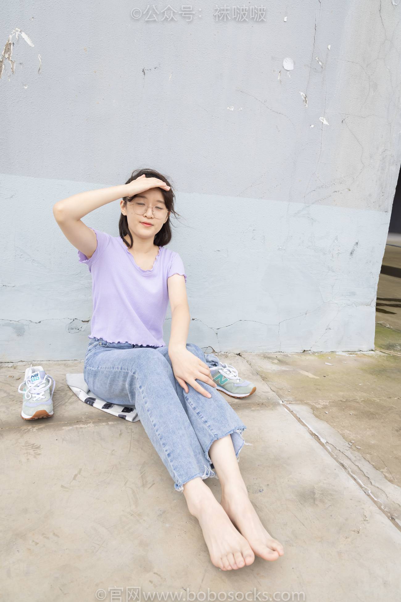 图片[129]-[BoBoSocks袜啵啵]NO.020 熊熊-NB运动鞋、蓝色短棉袜（踩脏）、裸足[150P] – 速更版-美库