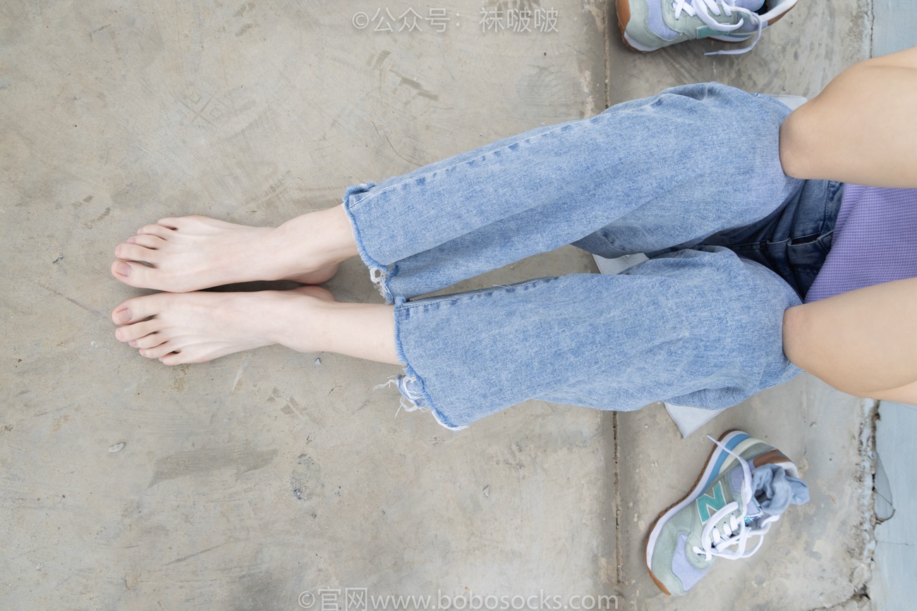 图片[136]-[BoBoSocks袜啵啵]NO.020 熊熊-NB运动鞋、蓝色短棉袜（踩脏）、裸足[150P] – 速更版-美库