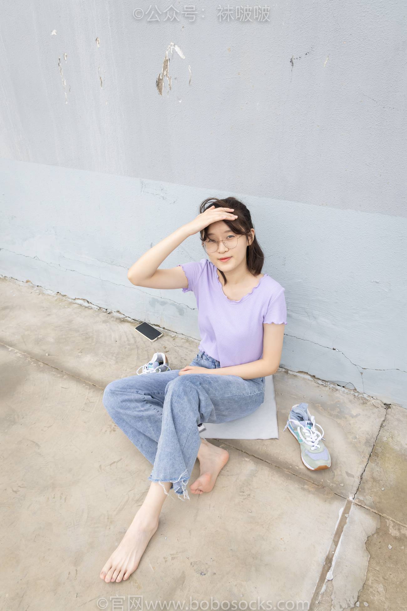 图片[138]-[BoBoSocks袜啵啵]NO.020 熊熊-NB运动鞋、蓝色短棉袜（踩脏）、裸足[150P] – 速更版-美库