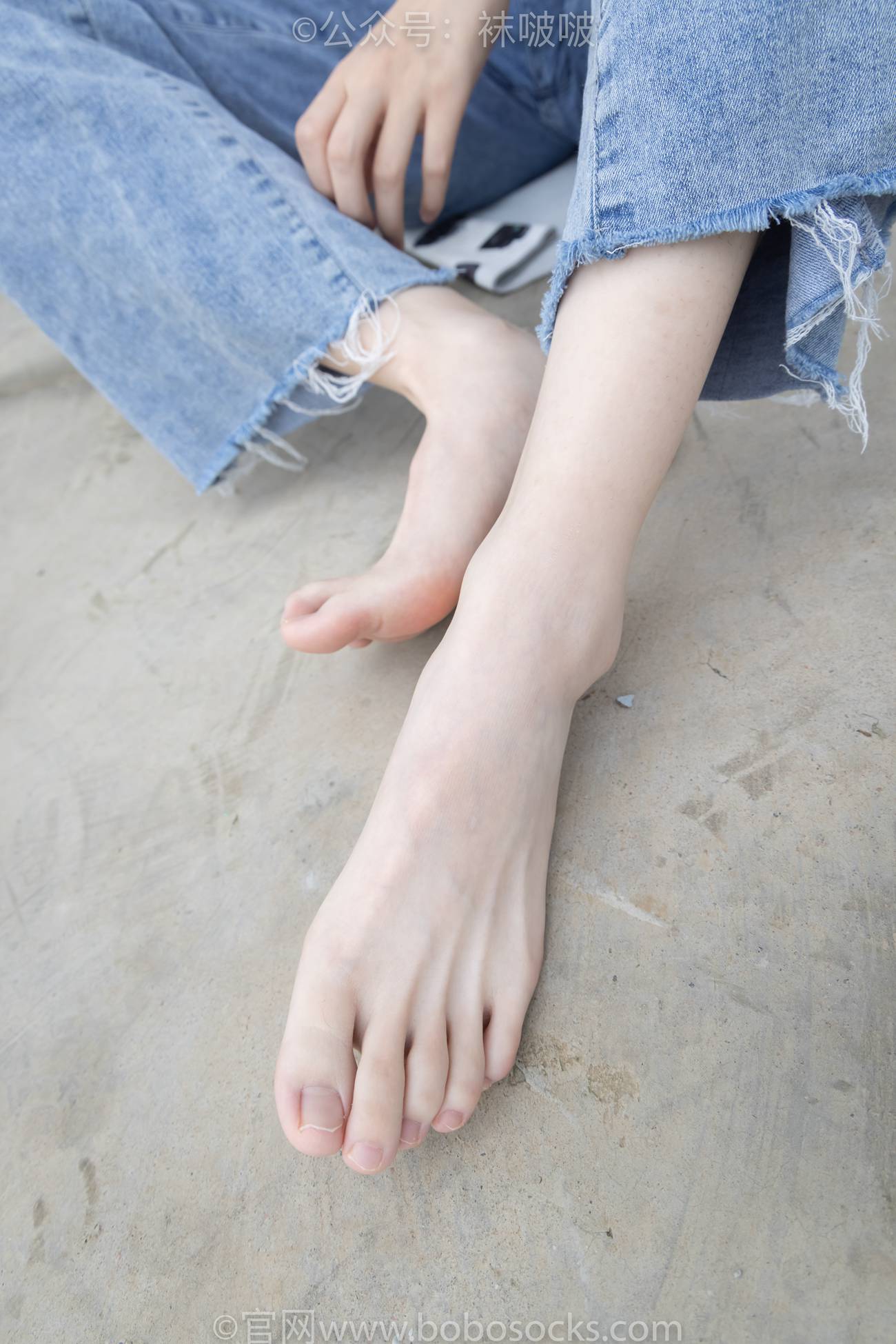 图片[142]-[BoBoSocks袜啵啵]NO.020 熊熊-NB运动鞋、蓝色短棉袜（踩脏）、裸足[150P] – 速更版-美库