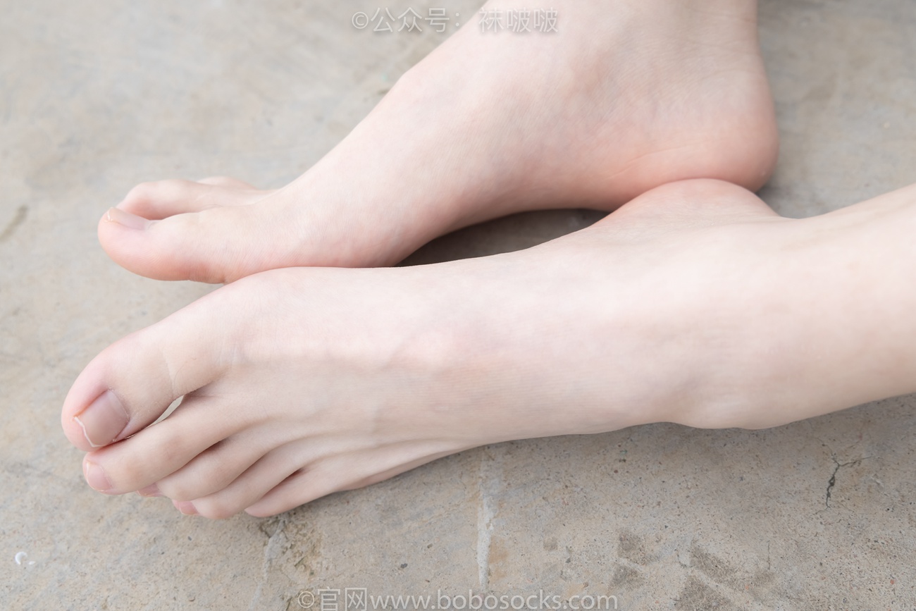 图片[144]-[BoBoSocks袜啵啵]NO.020 熊熊-NB运动鞋、蓝色短棉袜（踩脏）、裸足[150P] – 速更版-美库