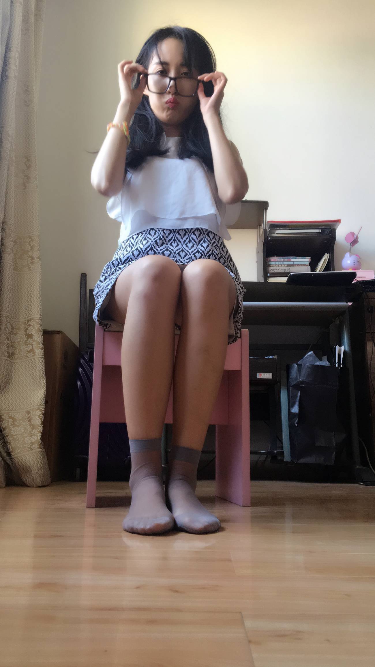 图片[11]-学妹校园寝室短丝系列029期 牛牛[85P] – 速更版-美库