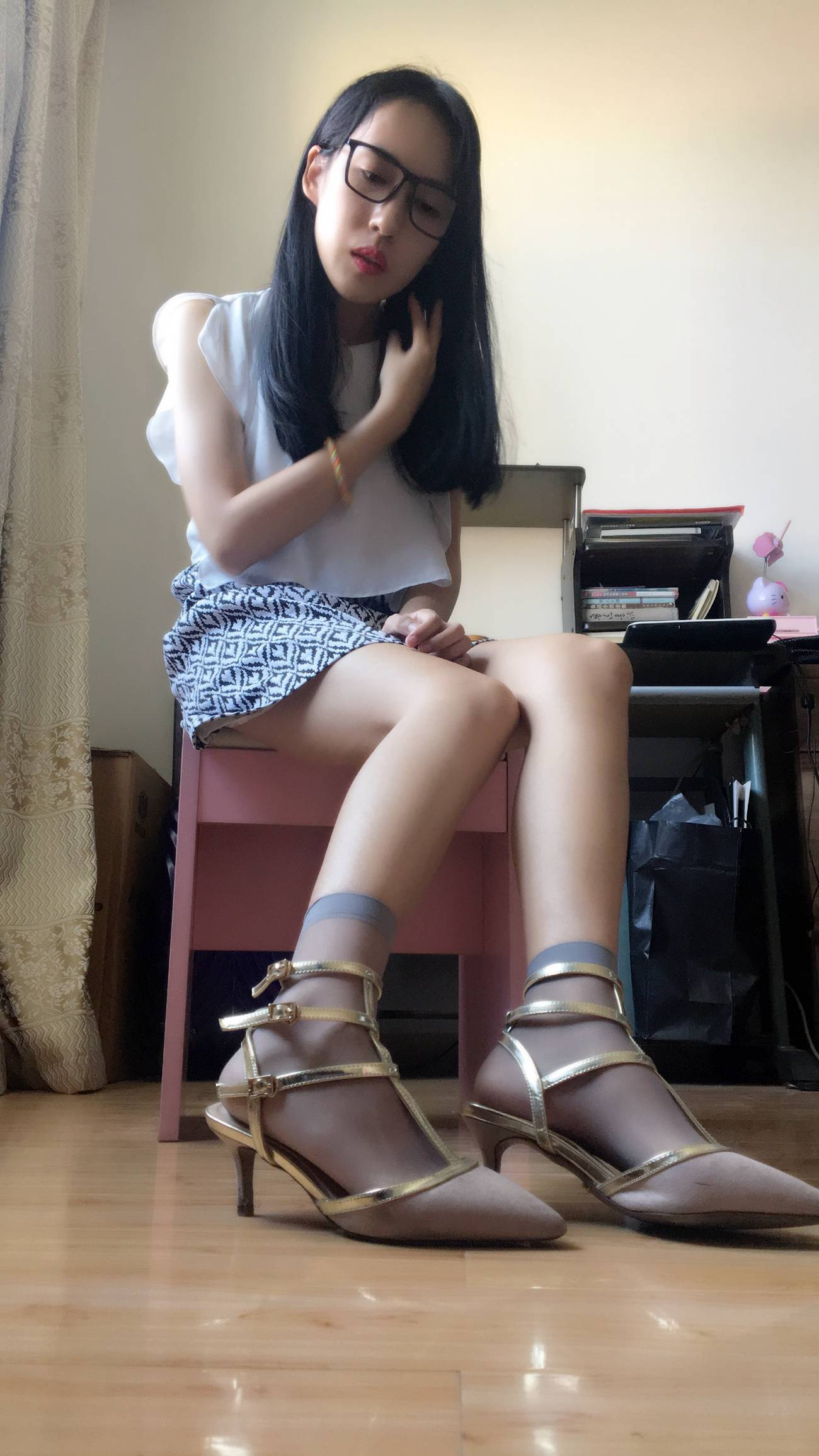 图片[16]-学妹校园寝室短丝系列029期 牛牛[85P] – 速更版-美库