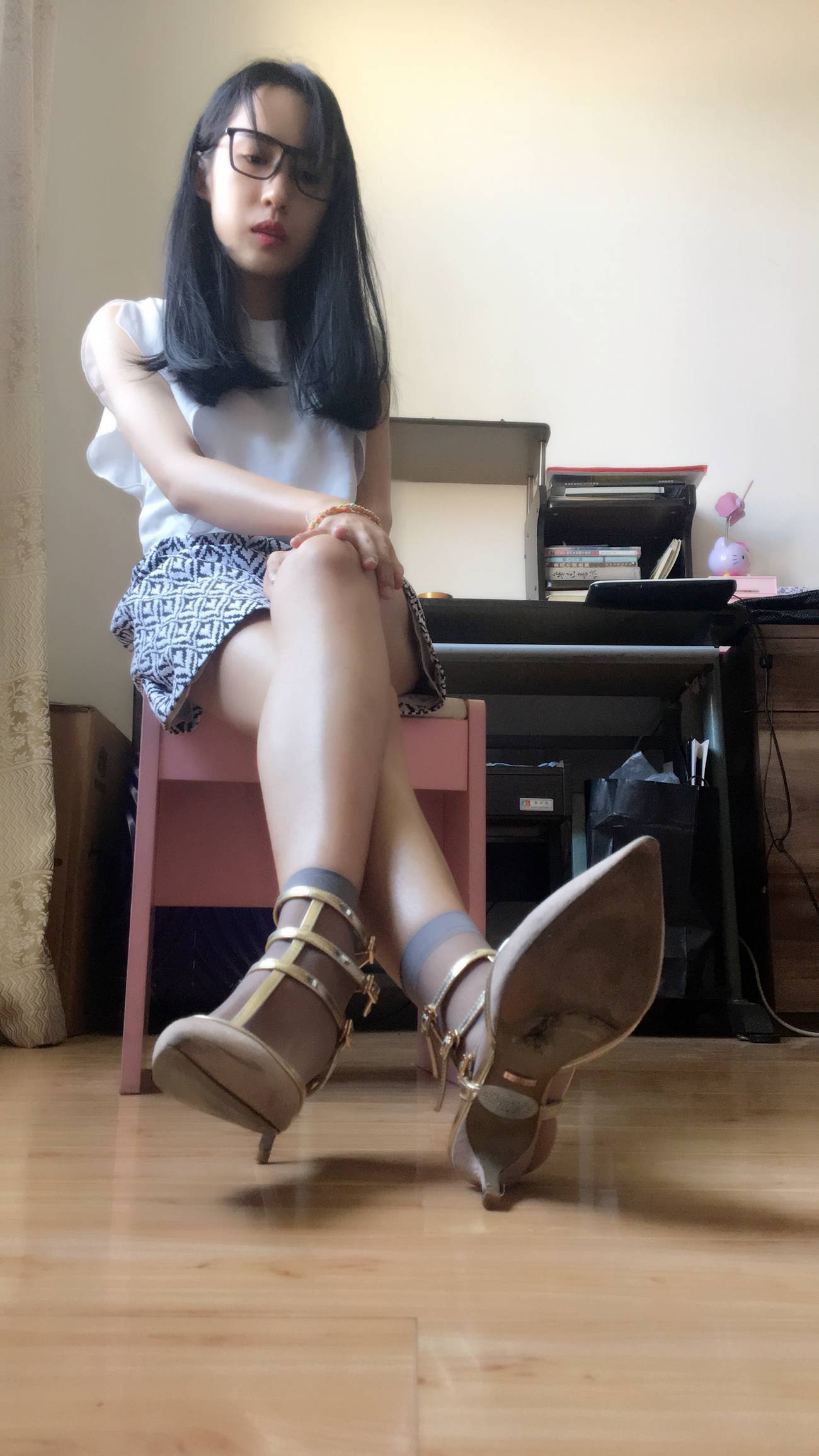 图片[58]-学妹校园寝室短丝系列029期 牛牛[85P] – 速更版-美库