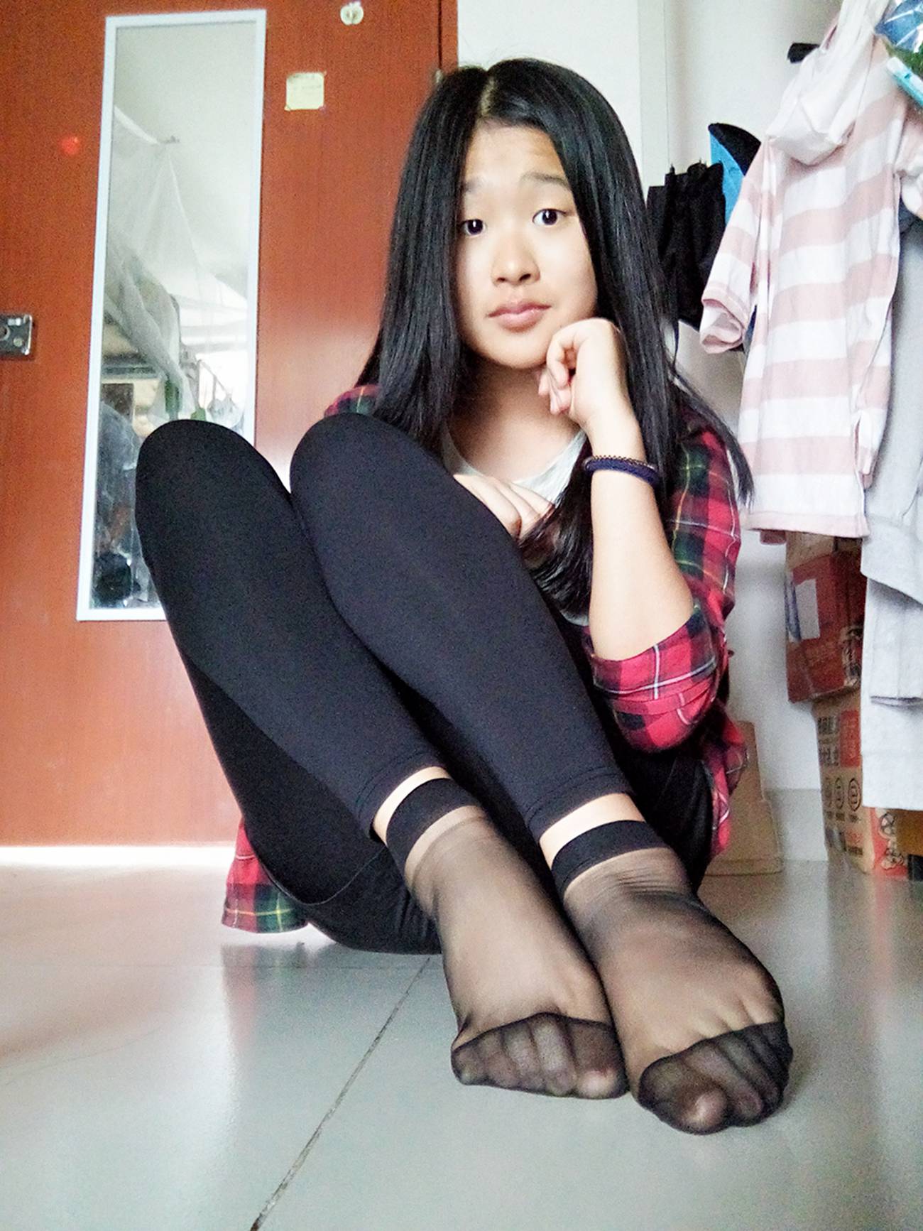 图片[33]-学妹校园寝室短丝系列030期 若琳[41P] – 速更版-美库