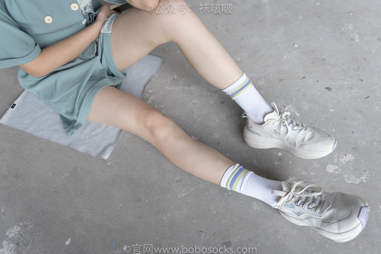 图片[22]-[BoBoSocks袜啵啵]NO.025 熊熊-安踏运动鞋、白色棉袜（踩脏）、裸足[146P] – 速更版-美库