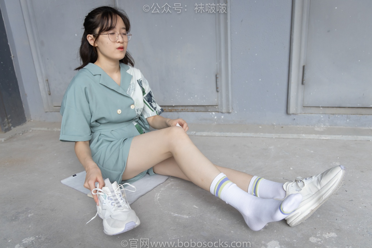 图片[42]-[BoBoSocks袜啵啵]NO.025 熊熊-安踏运动鞋、白色棉袜（踩脏）、裸足[146P] – 速更版-美库