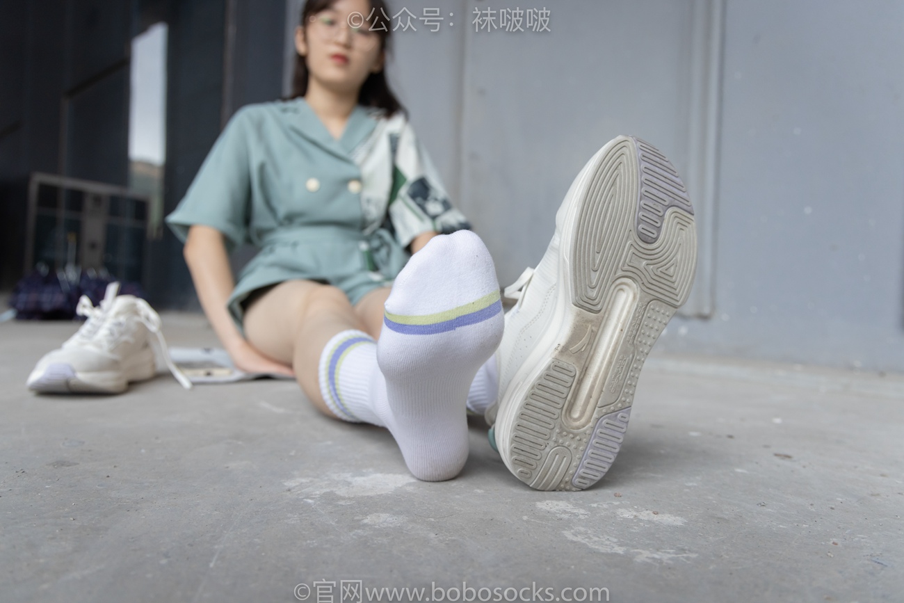 图片[51]-[BoBoSocks袜啵啵]NO.025 熊熊-安踏运动鞋、白色棉袜（踩脏）、裸足[146P] – 速更版-美库
