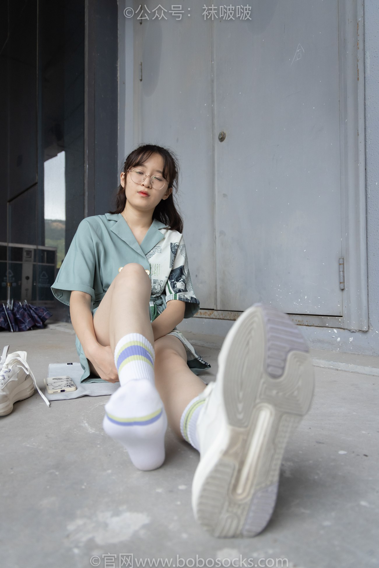 图片[53]-[BoBoSocks袜啵啵]NO.025 熊熊-安踏运动鞋、白色棉袜（踩脏）、裸足[146P] – 速更版-美库