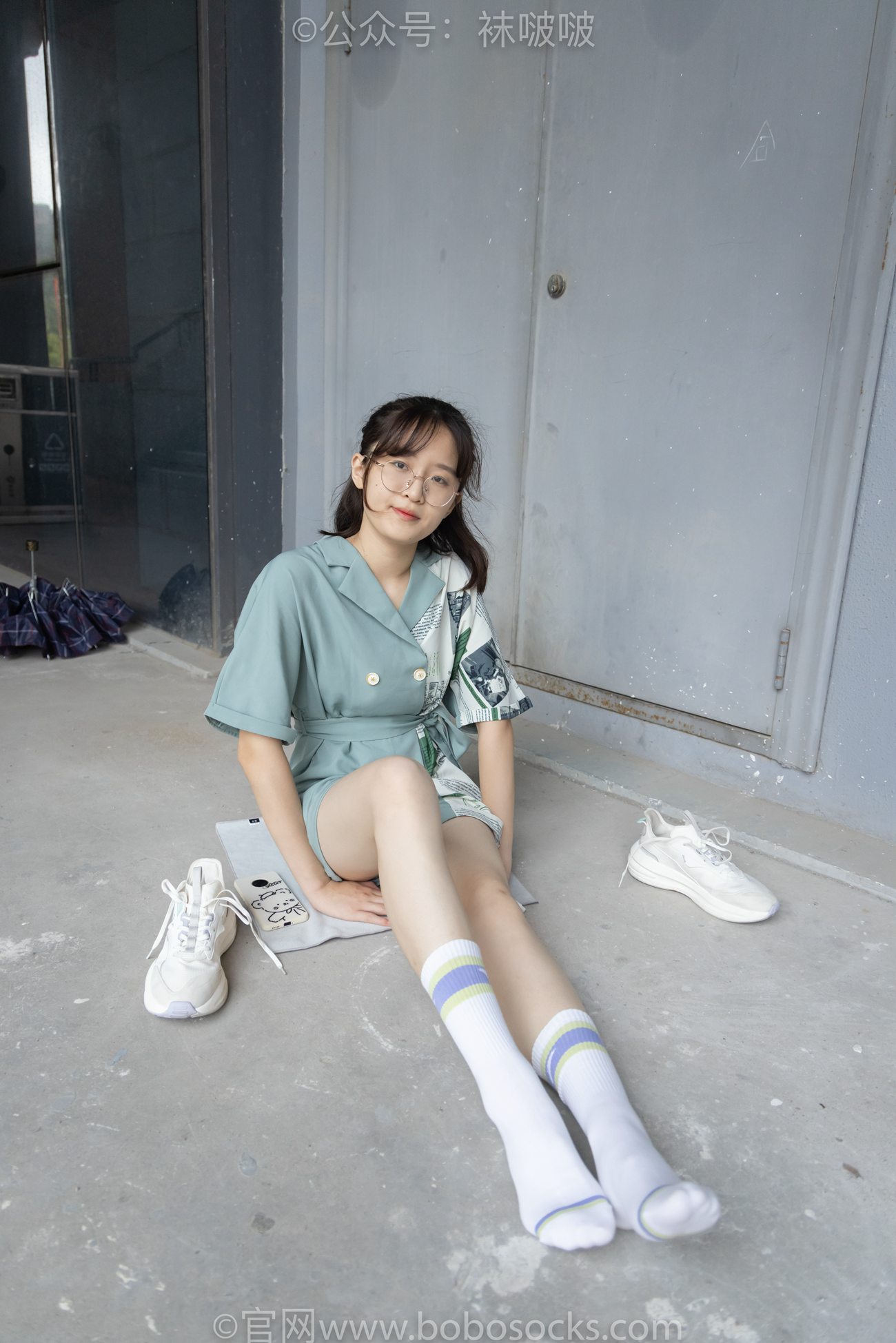 图片[62]-[BoBoSocks袜啵啵]NO.025 熊熊-安踏运动鞋、白色棉袜（踩脏）、裸足[146P] – 速更版-美库