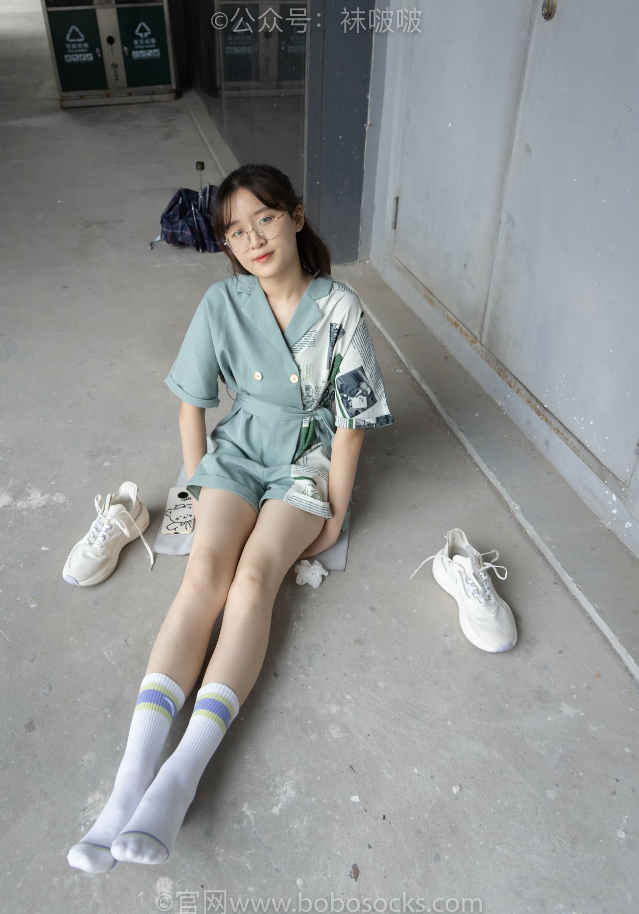 图片[71]-[BoBoSocks袜啵啵]NO.025 熊熊-安踏运动鞋、白色棉袜（踩脏）、裸足[146P] – 速更版-美库