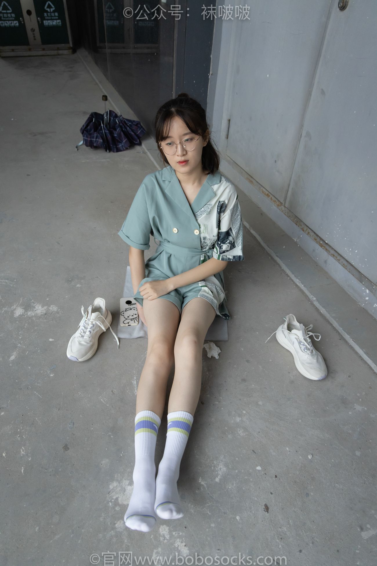 图片[72]-[BoBoSocks袜啵啵]NO.025 熊熊-安踏运动鞋、白色棉袜（踩脏）、裸足[146P] – 速更版-美库