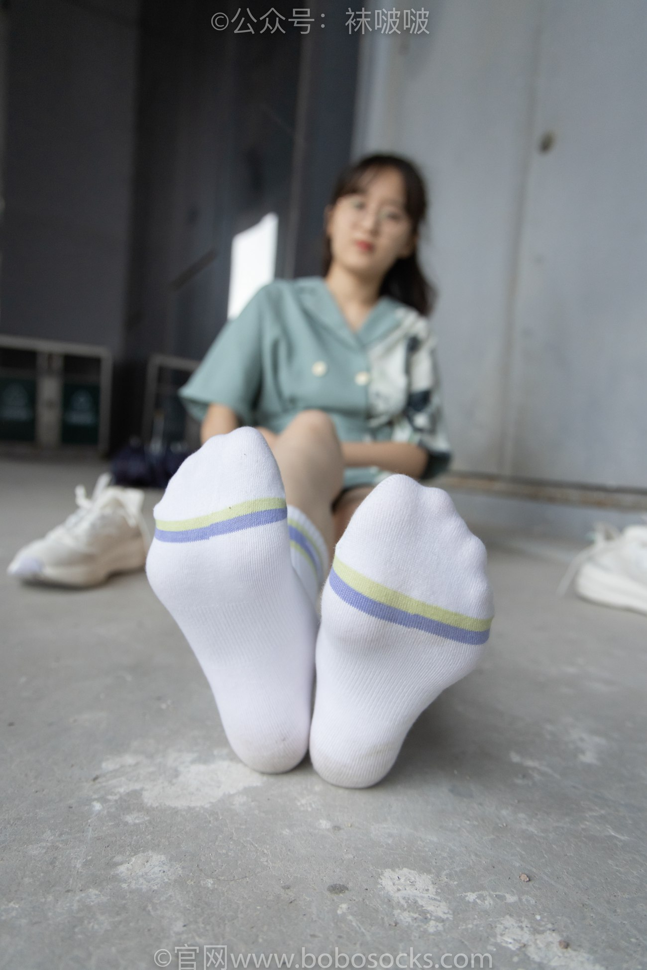 图片[75]-[BoBoSocks袜啵啵]NO.025 熊熊-安踏运动鞋、白色棉袜（踩脏）、裸足[146P] – 速更版-美库