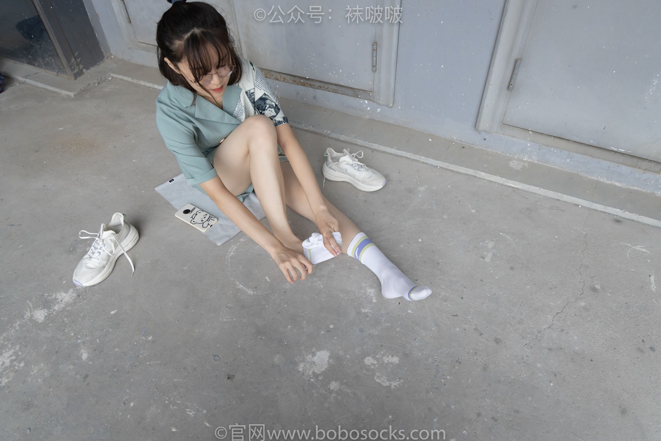 图片[91]-[BoBoSocks袜啵啵]NO.025 熊熊-安踏运动鞋、白色棉袜（踩脏）、裸足[146P] – 速更版-美库