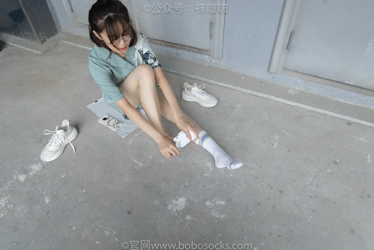 图片[92]-[BoBoSocks袜啵啵]NO.025 熊熊-安踏运动鞋、白色棉袜（踩脏）、裸足[146P] – 速更版-美库