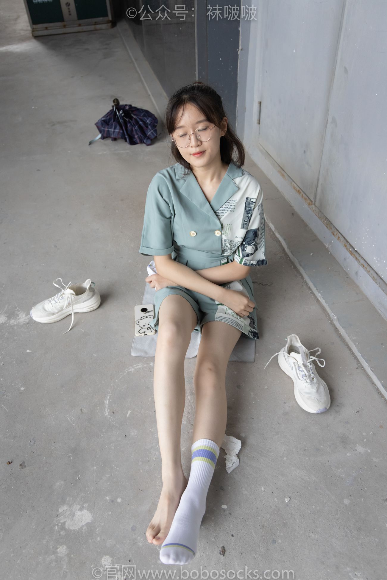 图片[99]-[BoBoSocks袜啵啵]NO.025 熊熊-安踏运动鞋、白色棉袜（踩脏）、裸足[146P] – 速更版-美库