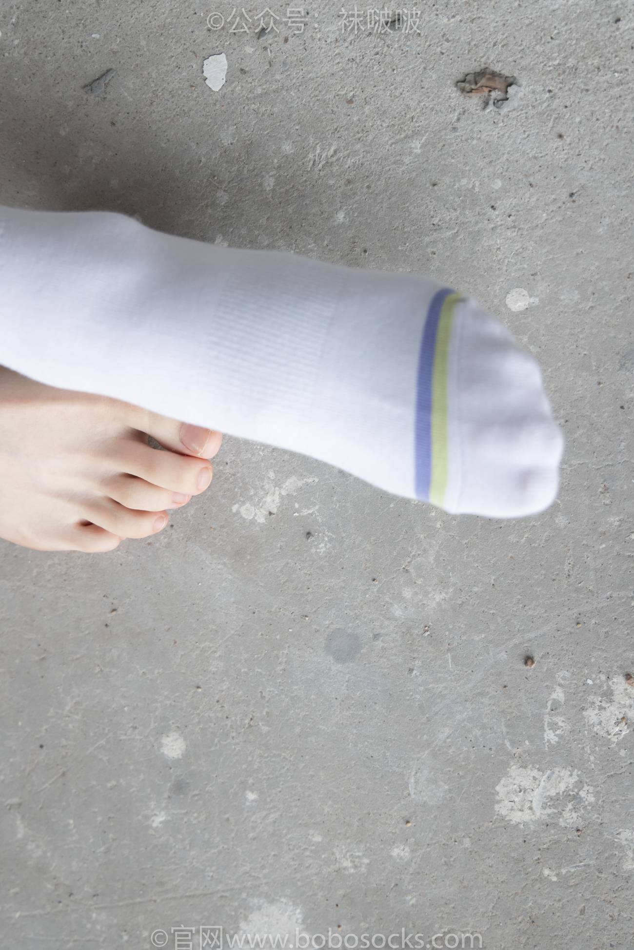图片[102]-[BoBoSocks袜啵啵]NO.025 熊熊-安踏运动鞋、白色棉袜（踩脏）、裸足[146P] – 速更版-美库