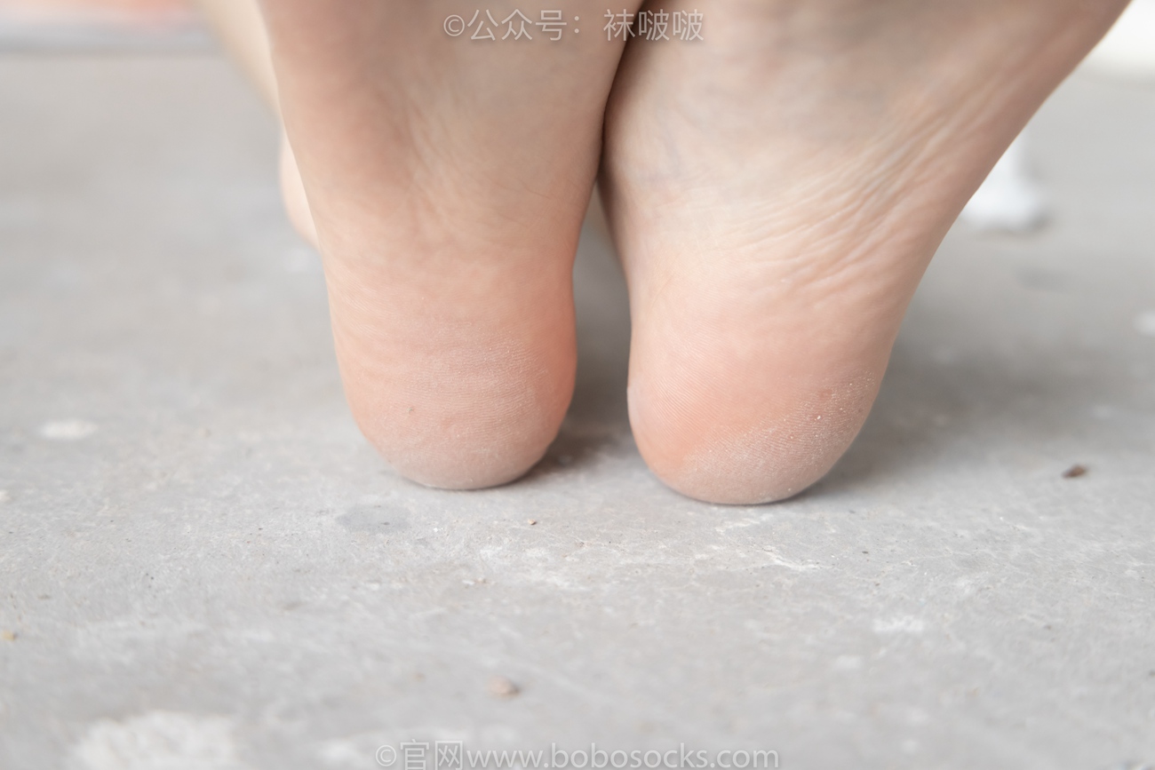 图片[140]-[BoBoSocks袜啵啵]NO.025 熊熊-安踏运动鞋、白色棉袜（踩脏）、裸足[146P] – 速更版-美库