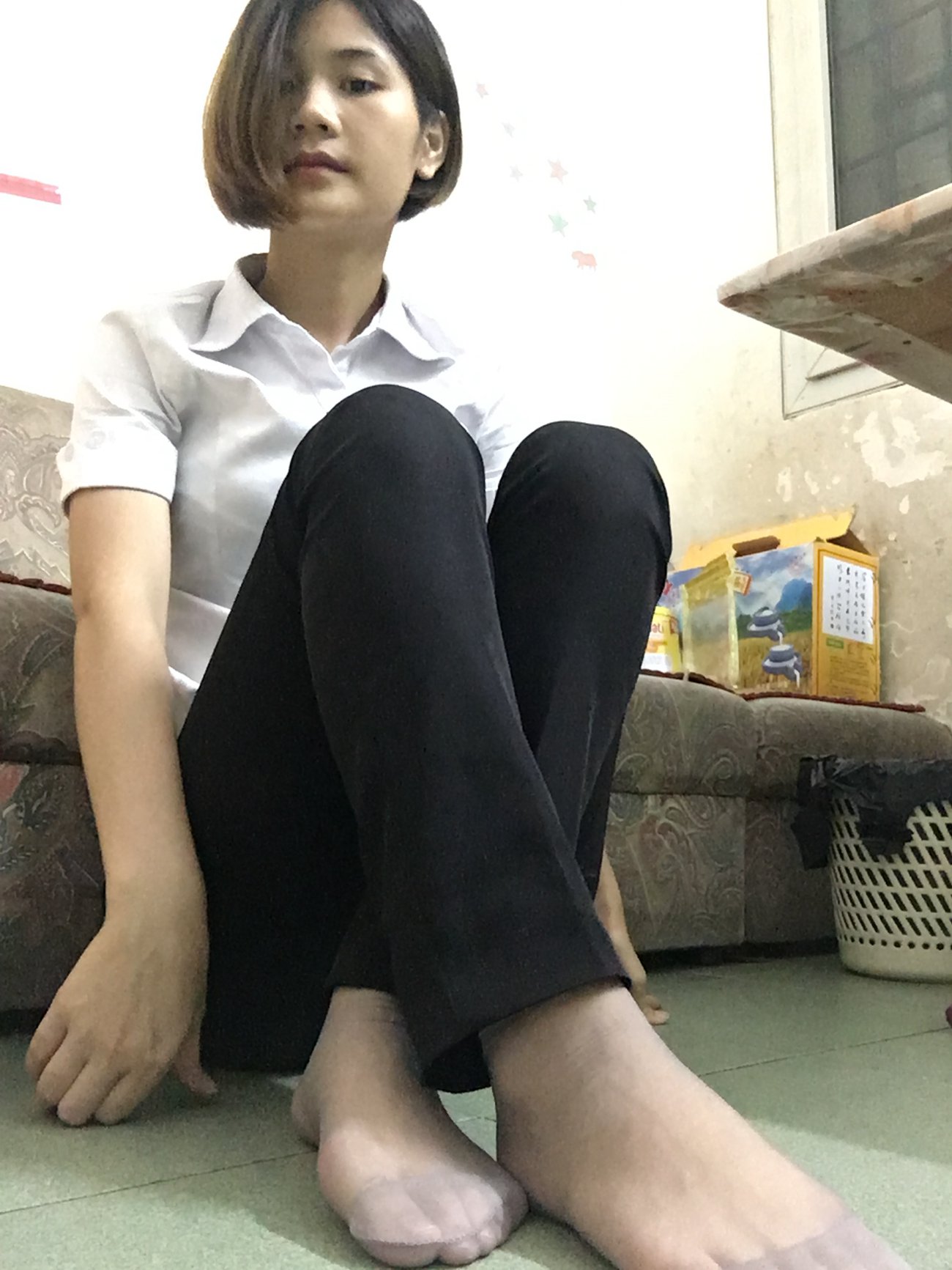 图片[17]-学妹校园寝室短丝系列032期 谭佐婷[40P] – 速更版-美库