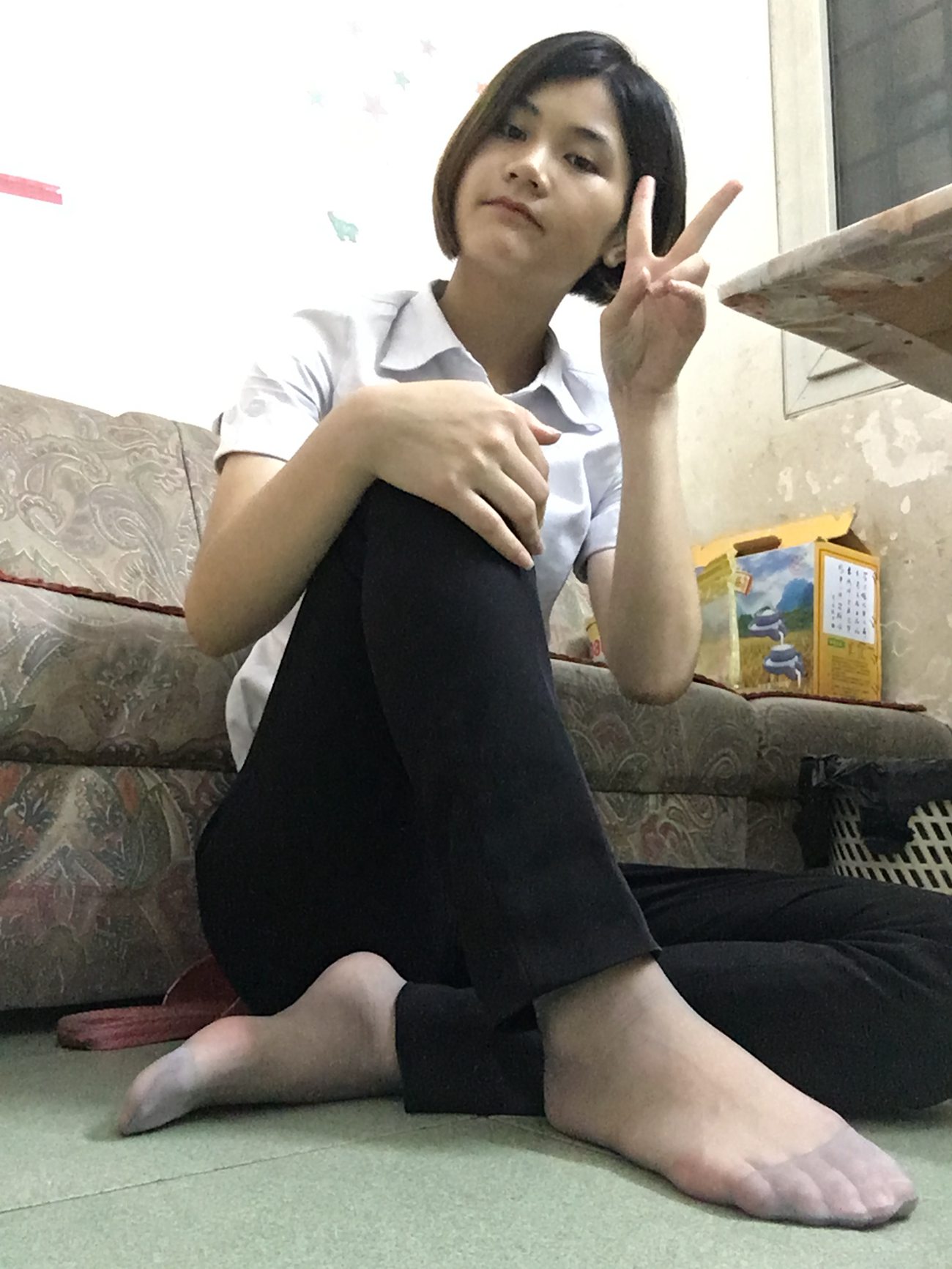 图片[24]-学妹校园寝室短丝系列032期 谭佐婷[40P] – 速更版-美库