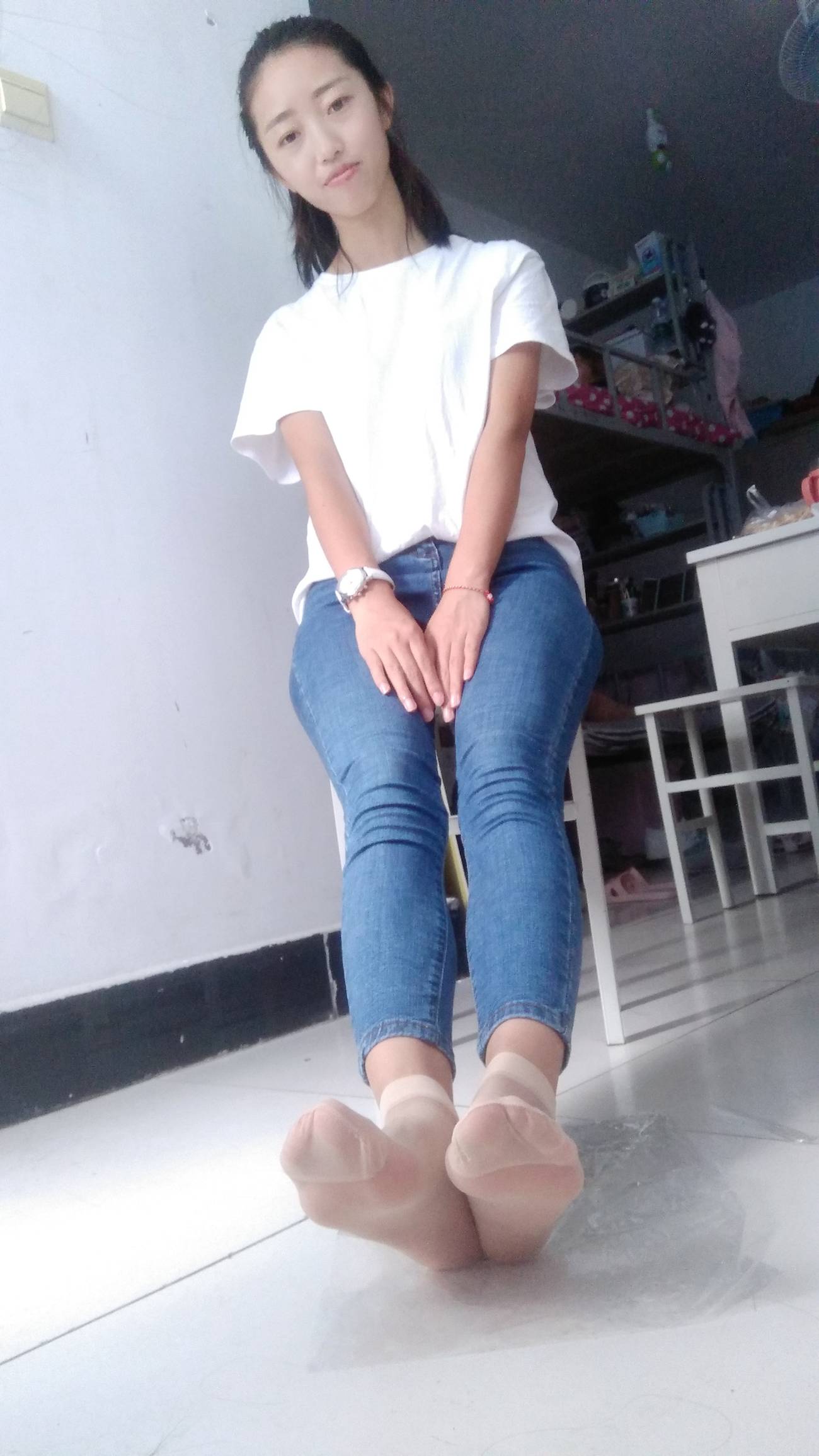 图片[15]-学妹校园寝室短丝系列034期 卫艺[190P] – 速更版-美库