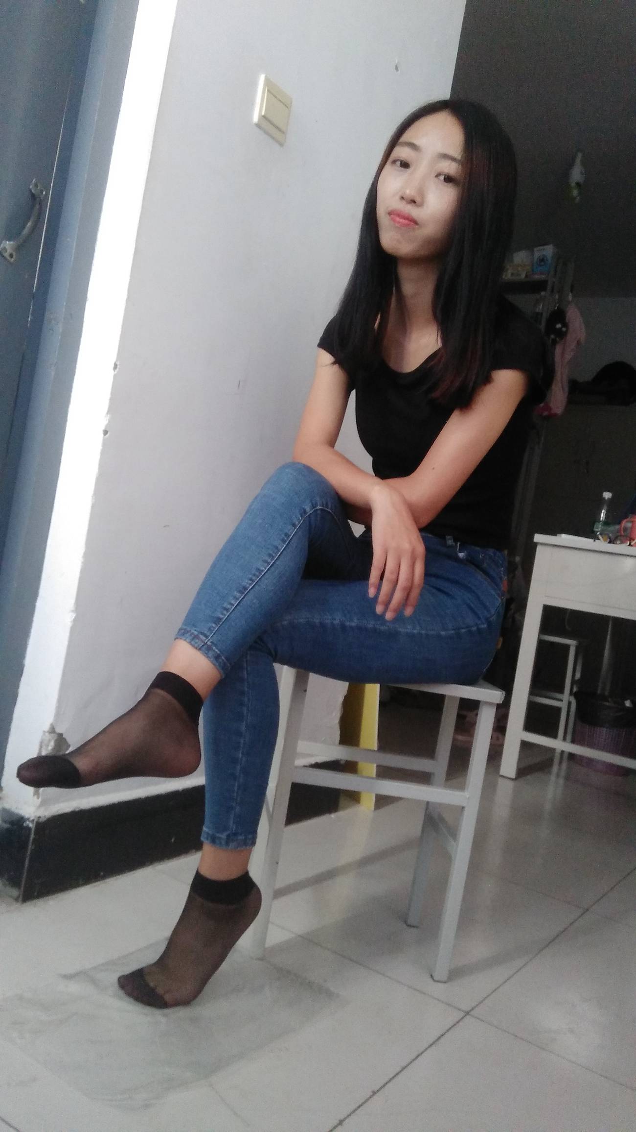 图片[17]-学妹校园寝室短丝系列034期 卫艺[190P] – 速更版-美库