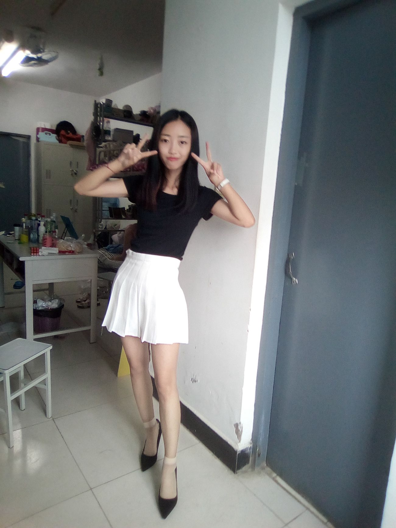 图片[18]-学妹校园寝室短丝系列034期 卫艺[190P] – 速更版-美库