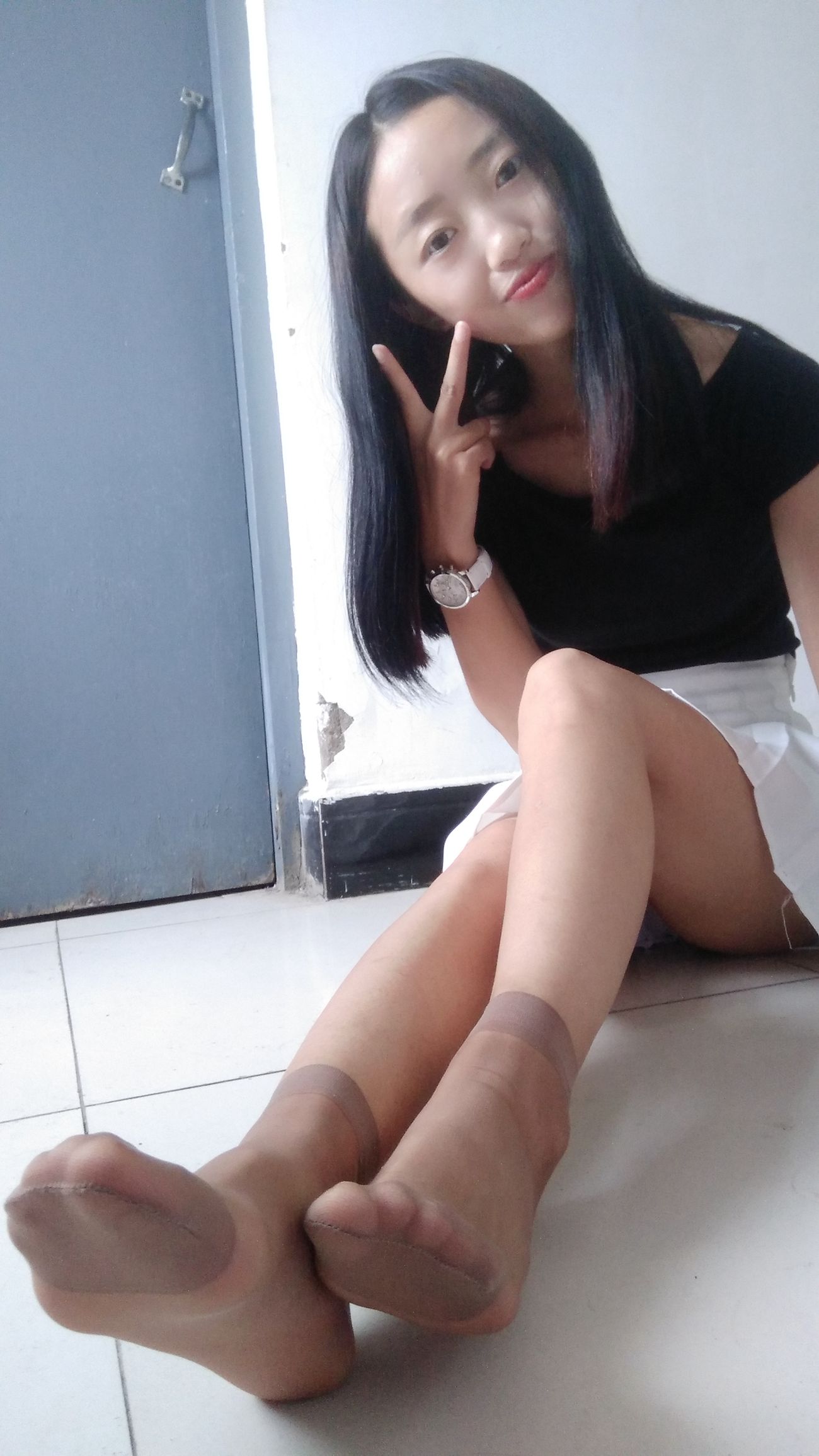 图片[24]-学妹校园寝室短丝系列034期 卫艺[190P] – 速更版-美库