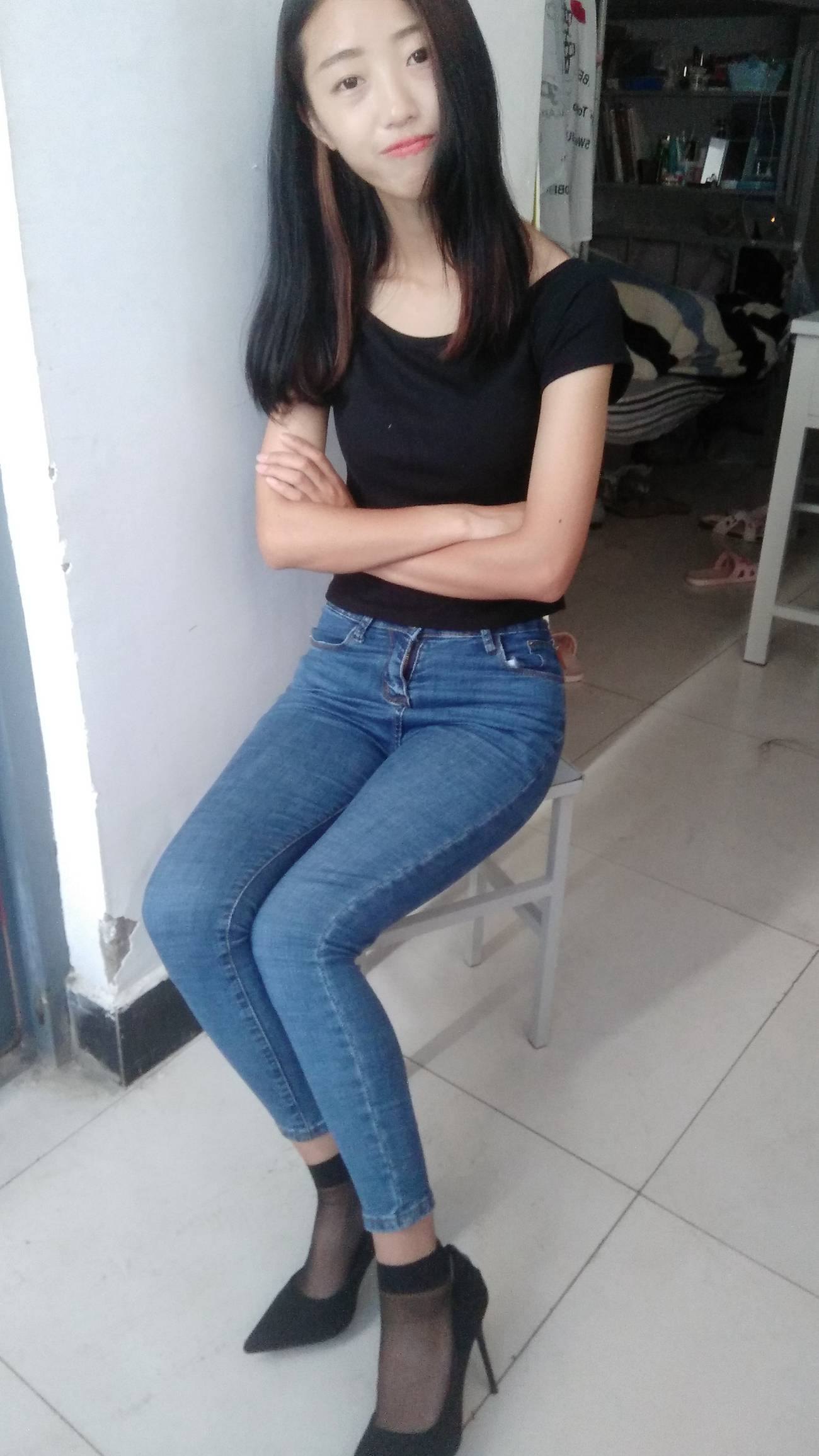 图片[30]-学妹校园寝室短丝系列034期 卫艺[190P] – 速更版-美库