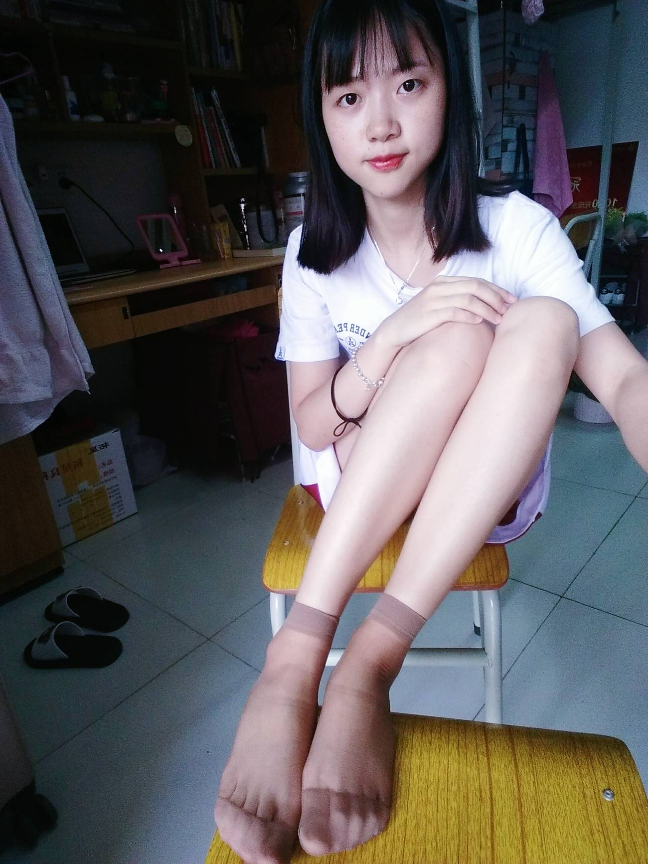 图片[19]-学妹校园寝室短丝系列035期 清茹[39P] – 速更版-美库
