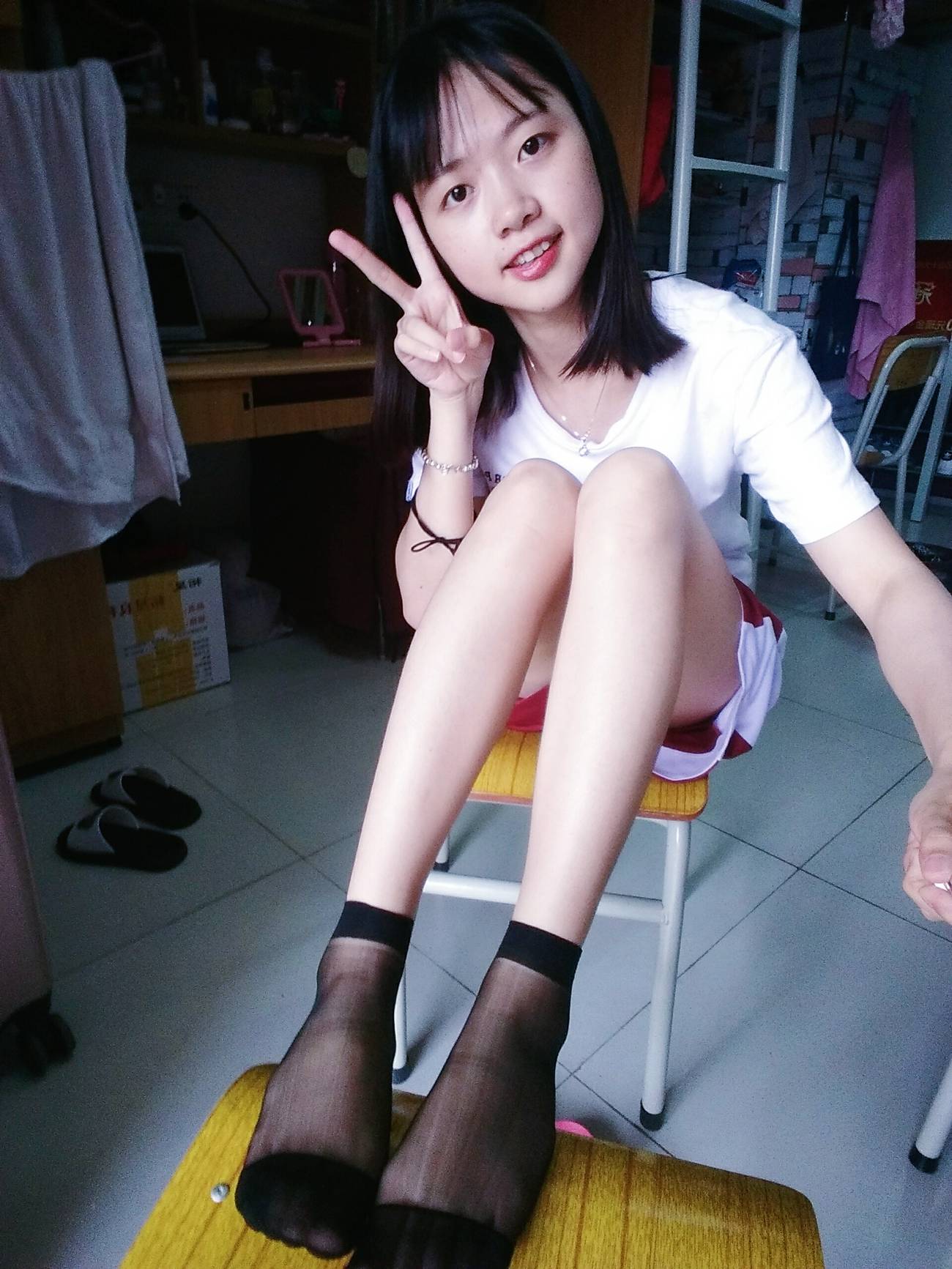 图片[22]-学妹校园寝室短丝系列035期 清茹[39P] – 速更版-美库