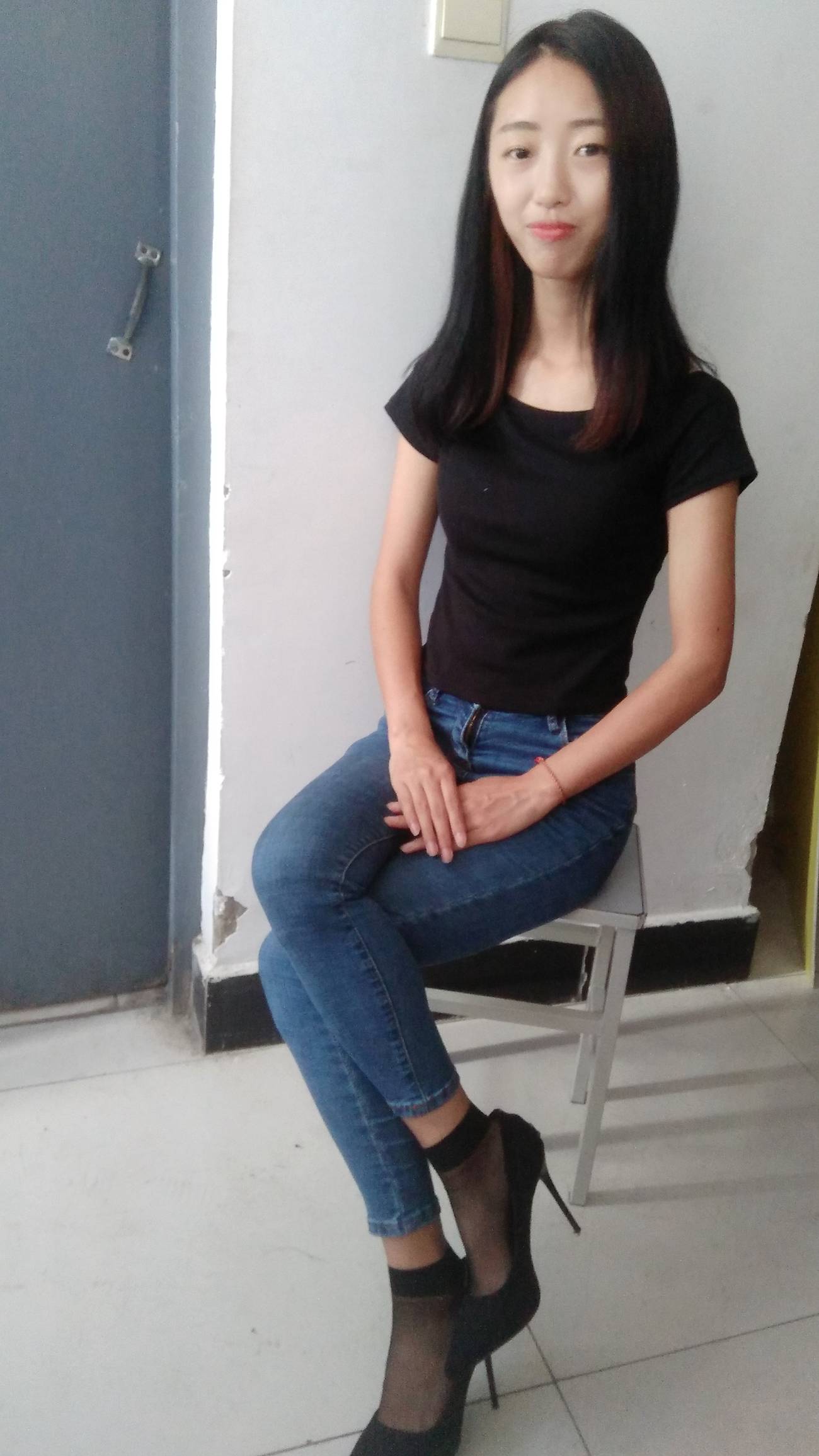 图片[33]-学妹校园寝室短丝系列034期 卫艺[190P] – 速更版-美库