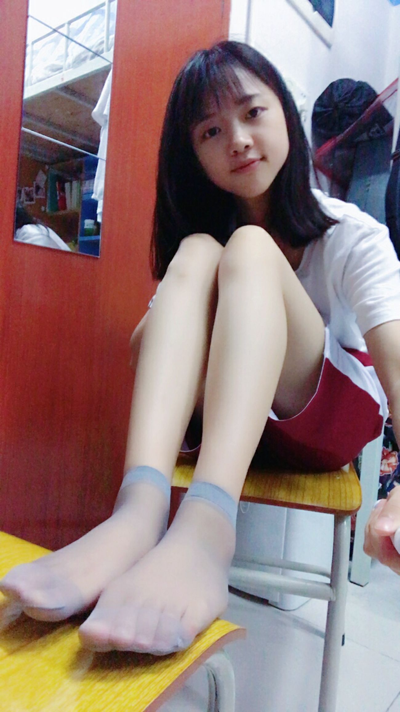图片[25]-学妹校园寝室短丝系列035期 清茹[39P] – 速更版-美库