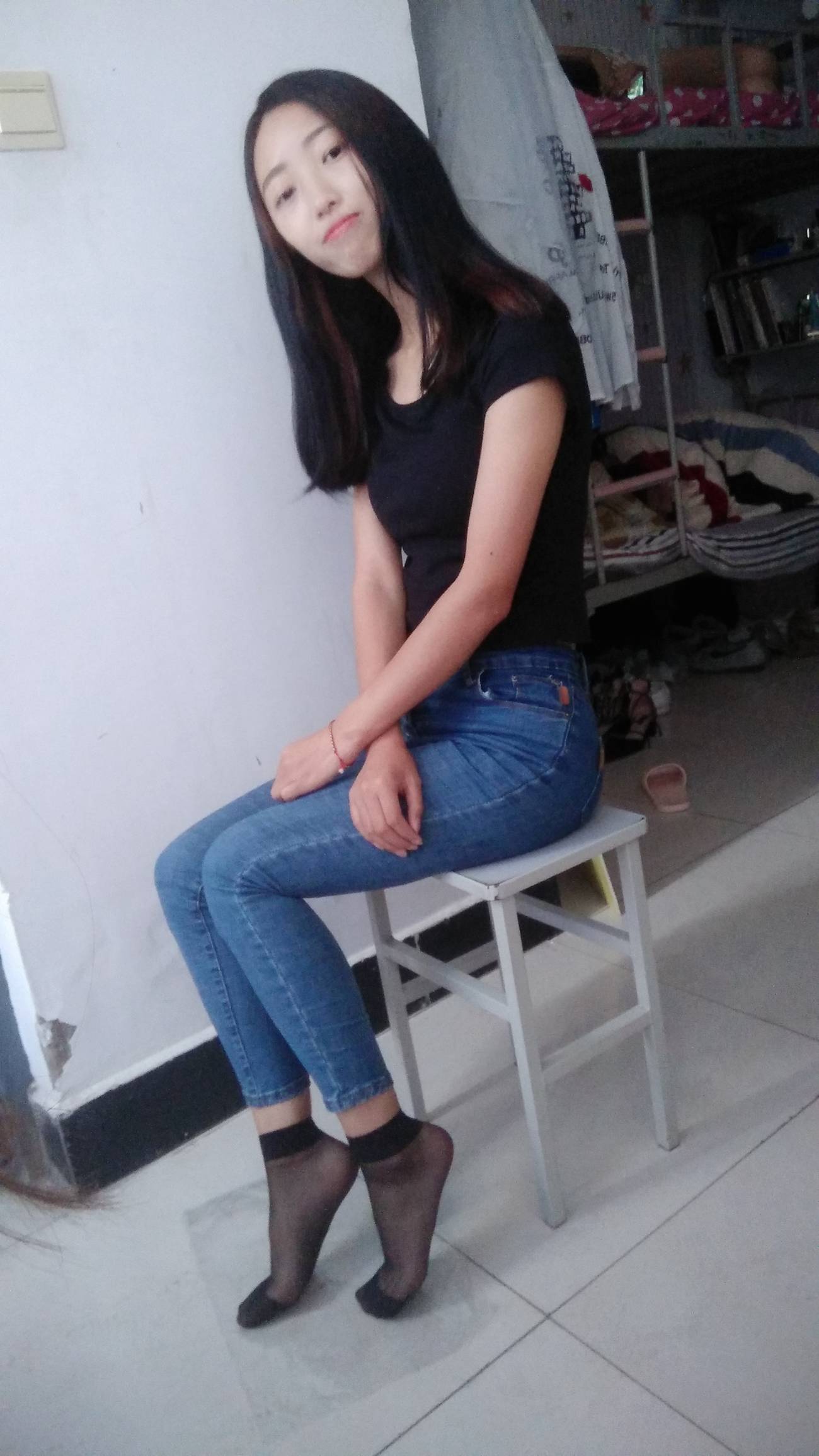 图片[43]-学妹校园寝室短丝系列034期 卫艺[190P] – 速更版-美库