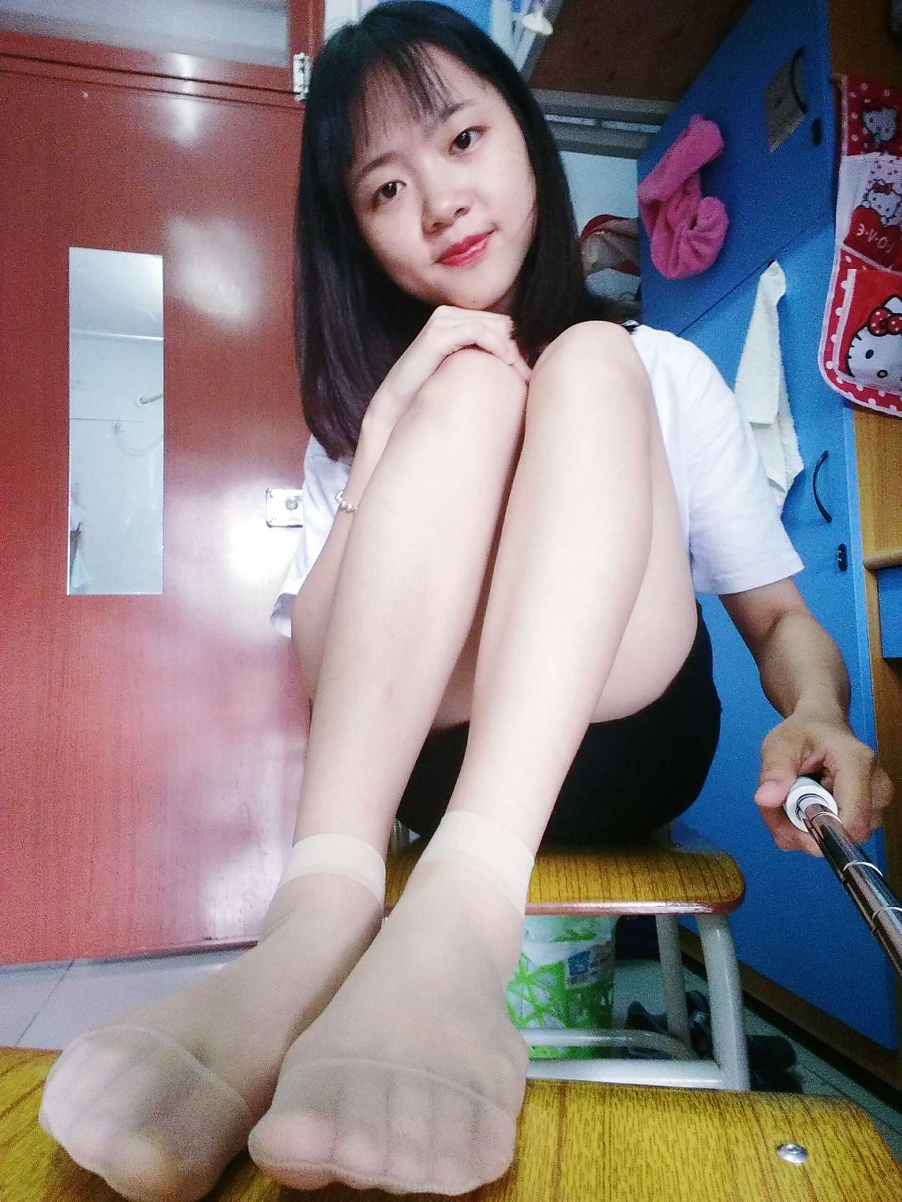 图片[34]-学妹校园寝室短丝系列035期 清茹[39P] – 速更版-美库