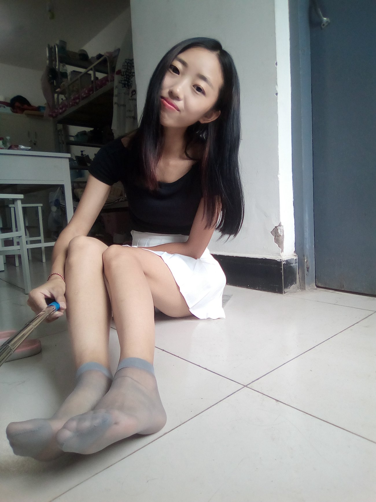 图片[48]-学妹校园寝室短丝系列034期 卫艺[190P] – 速更版-美库