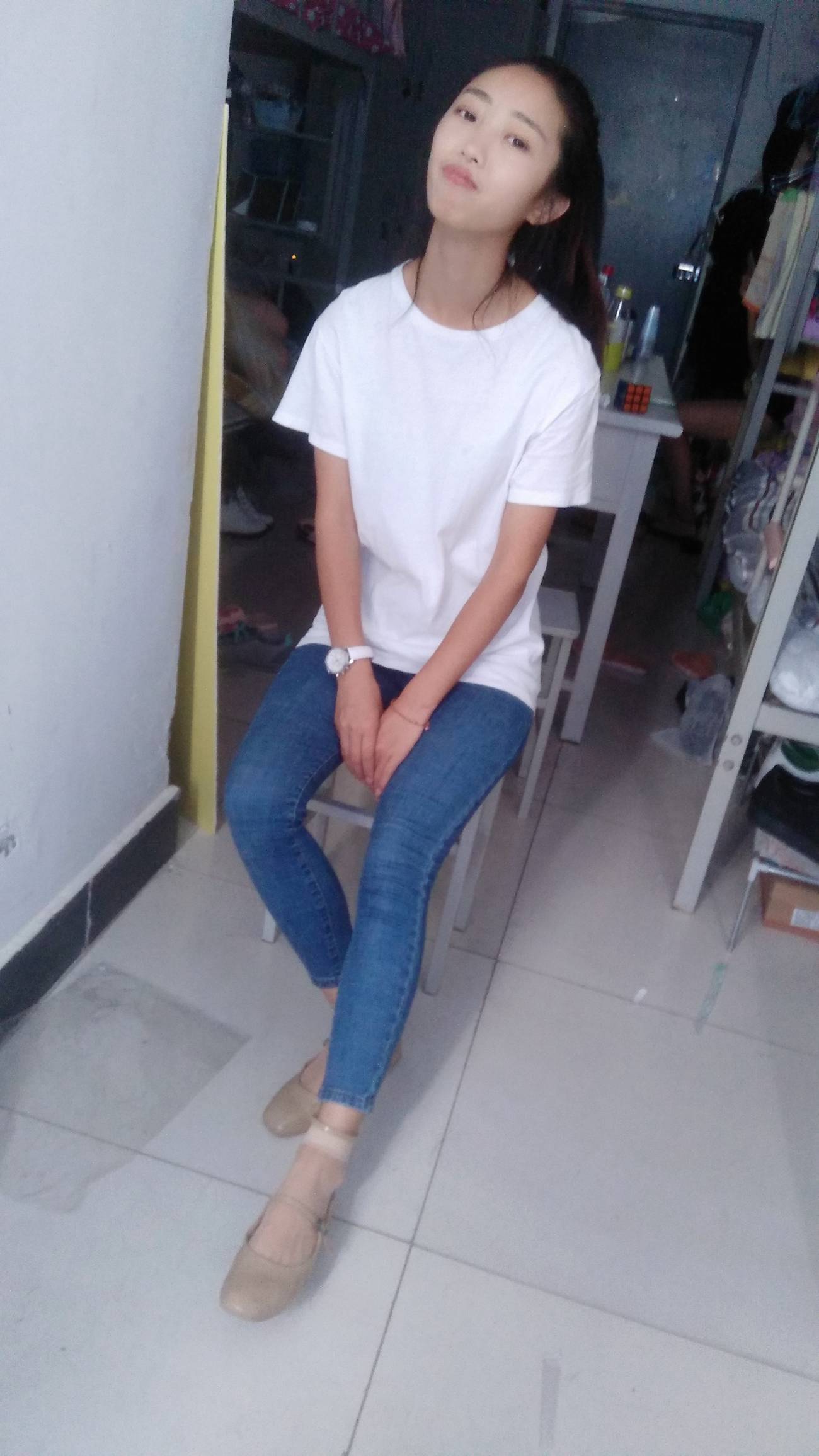 图片[59]-学妹校园寝室短丝系列034期 卫艺[190P] – 速更版-美库