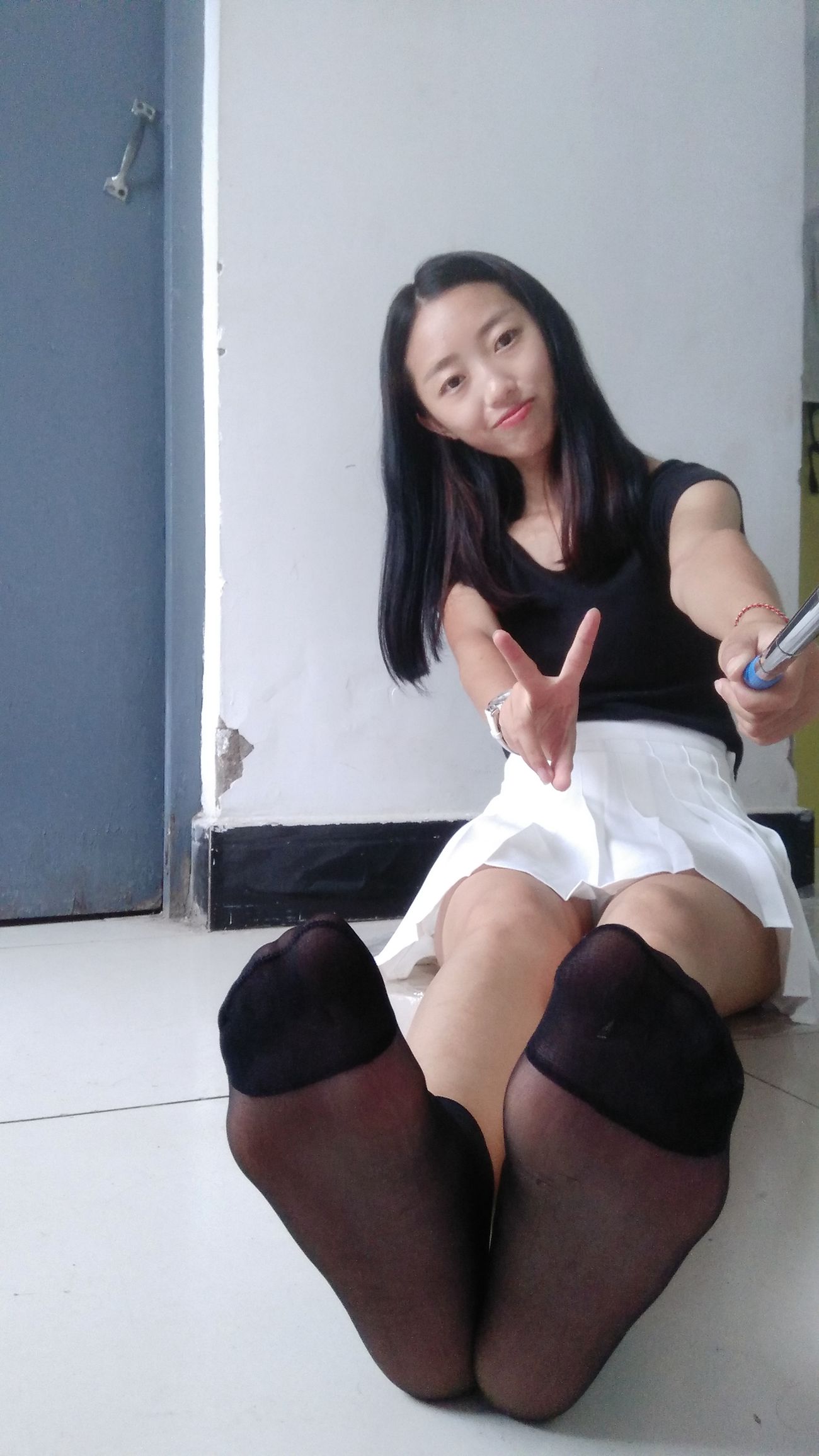 图片[135]-学妹校园寝室短丝系列034期 卫艺[190P] – 速更版-美库