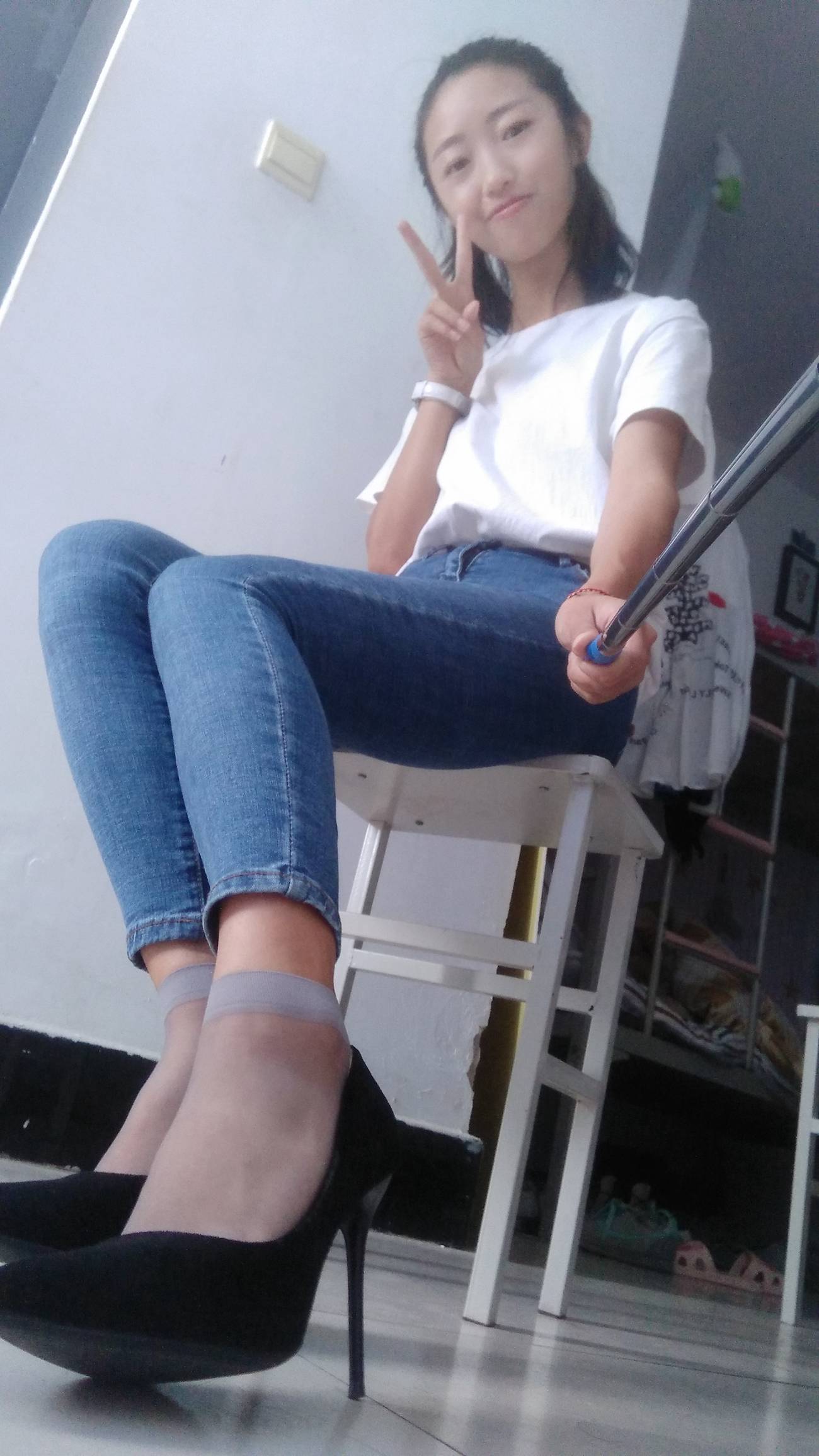 图片[166]-学妹校园寝室短丝系列034期 卫艺[190P] – 速更版-美库