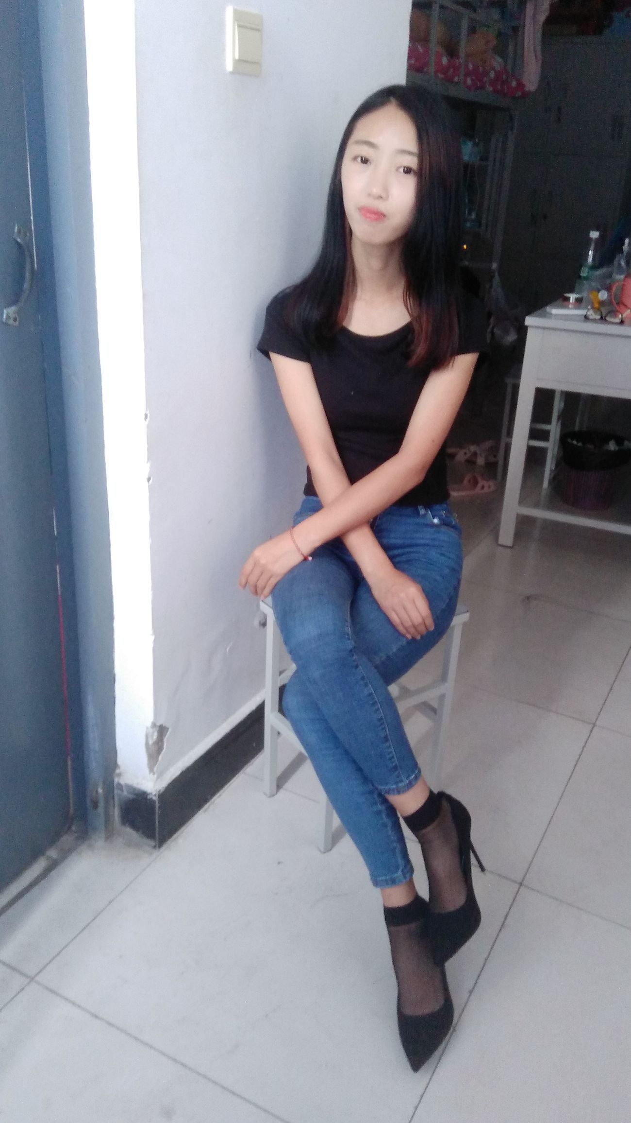 图片[170]-学妹校园寝室短丝系列034期 卫艺[190P] – 速更版-美库