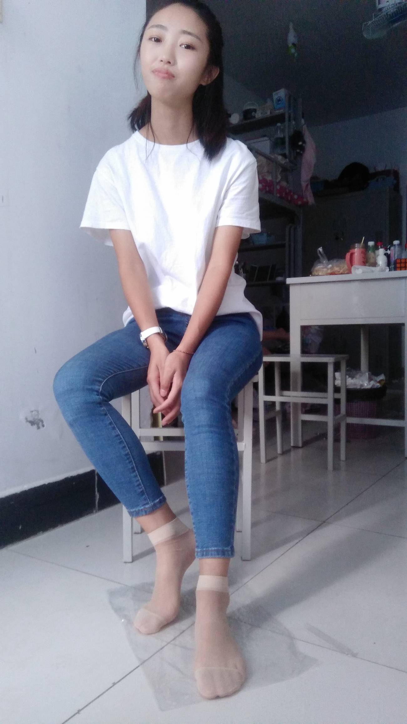 图片[174]-学妹校园寝室短丝系列034期 卫艺[190P] – 速更版-美库