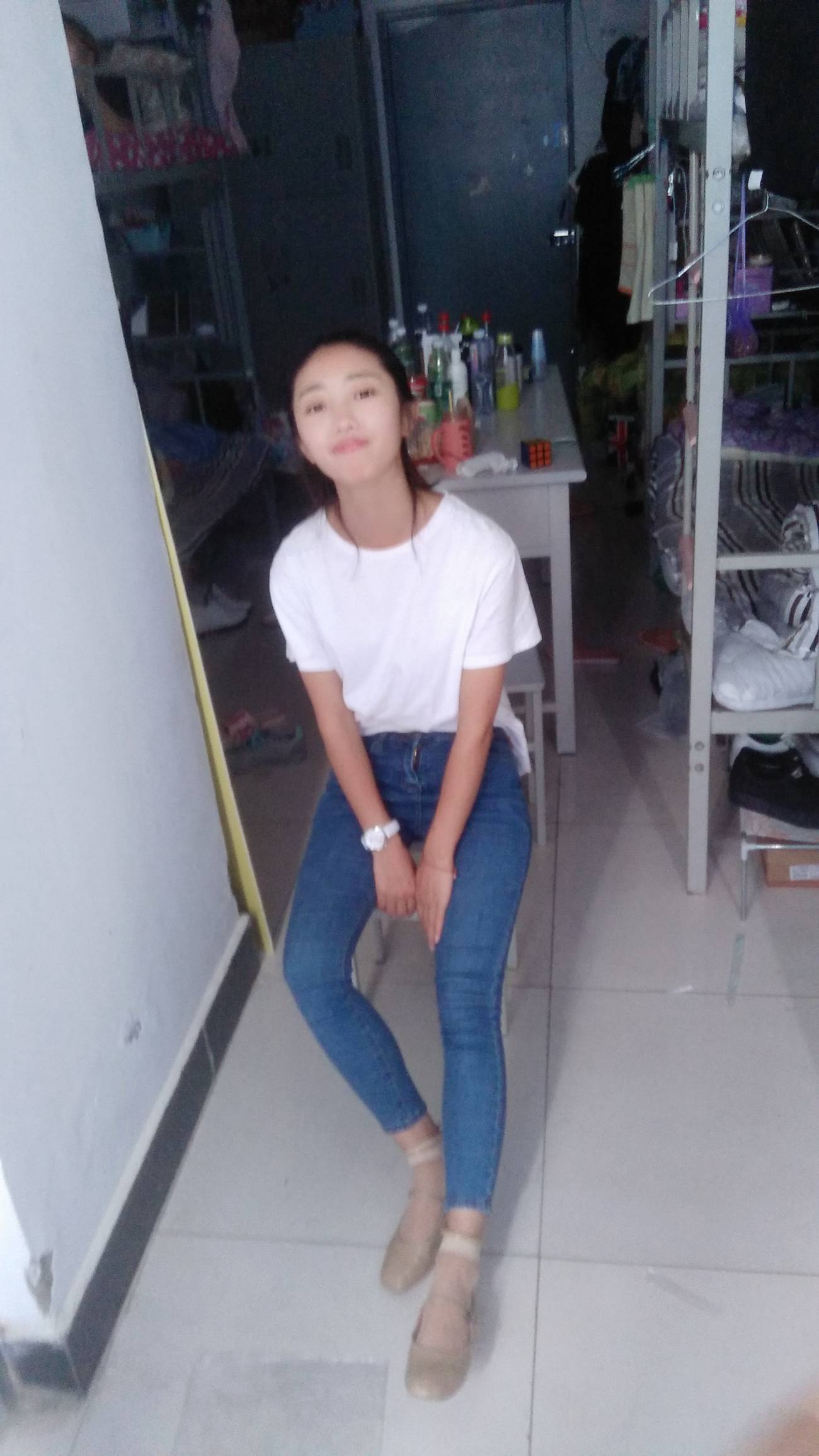 图片[181]-学妹校园寝室短丝系列034期 卫艺[190P] – 速更版-美库