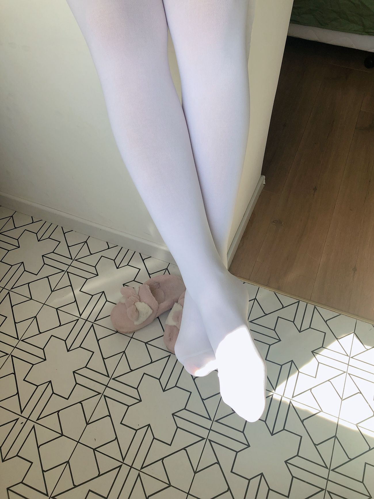 图片[31]-安乔乔儿(Nia乔乔) 白丝袜[89P] – 速更版-美库