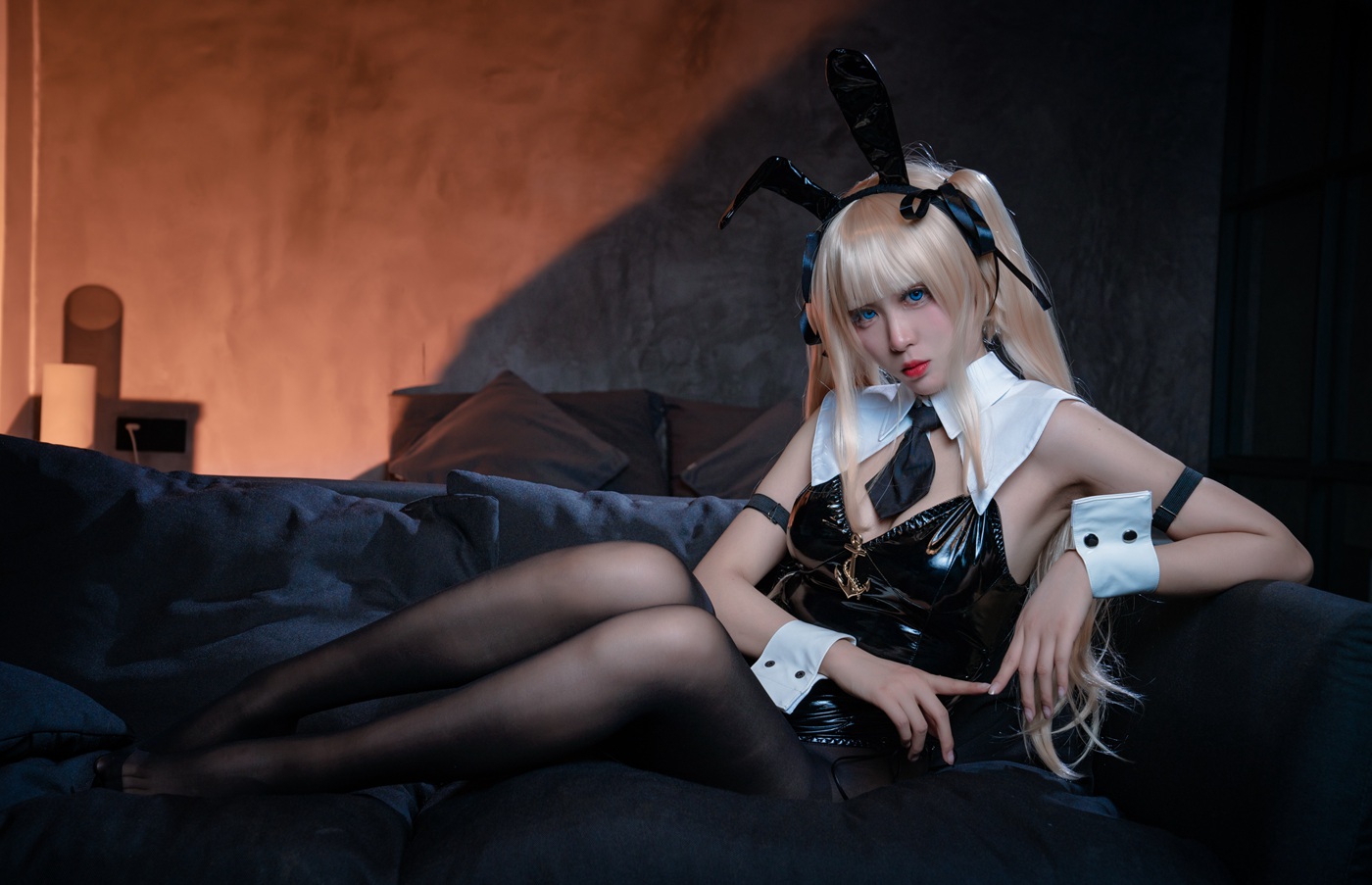 图片[22]-轩萧学姐  黑丝兔女郎[31P] – 速更版-美库