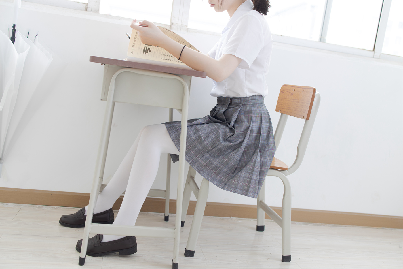 图片[132]-森萝财团 内部VIP系列 001 真空白丝 [150P] – 速更版-美库