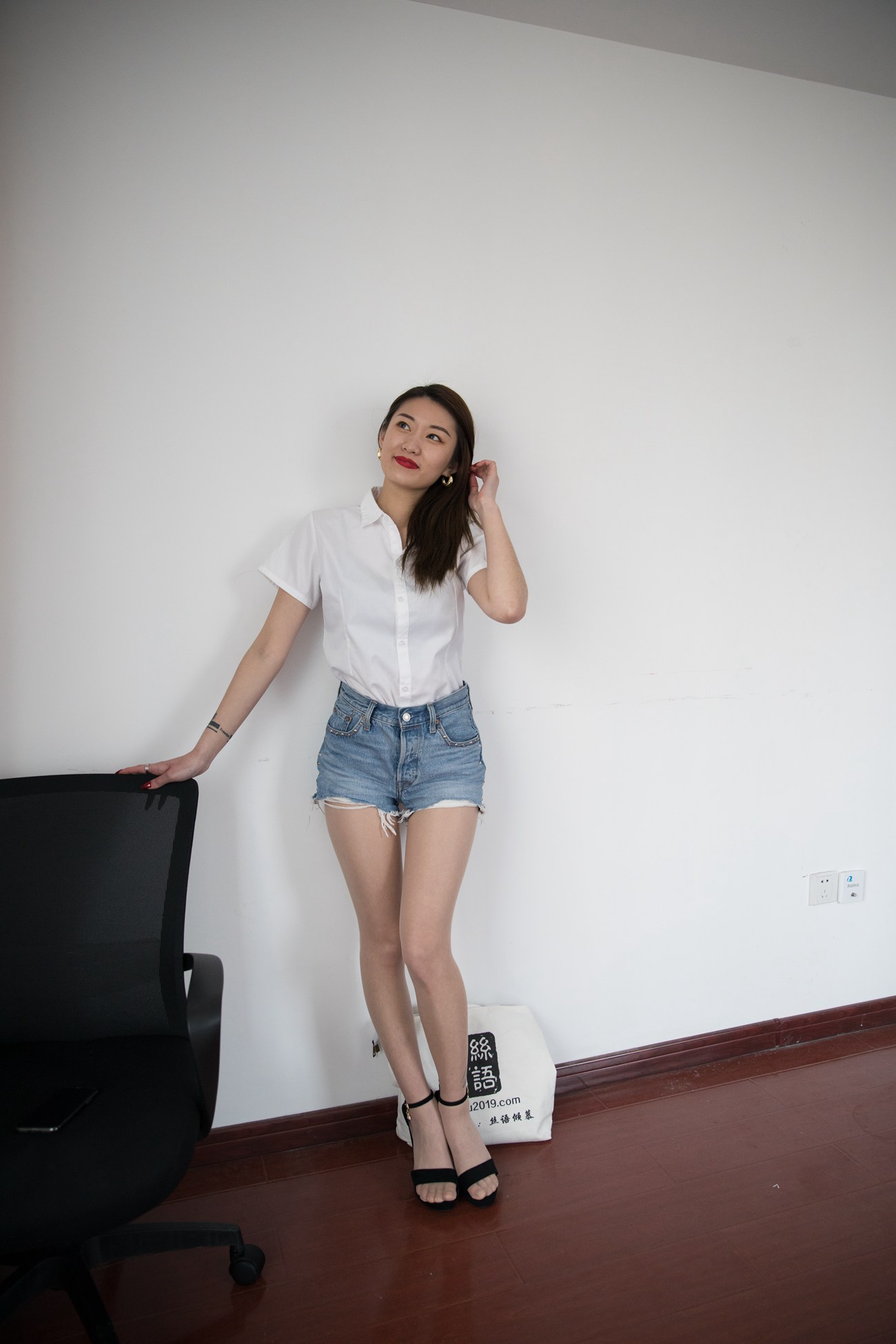 图片[11]-物恋传媒 NO.367 言言-暮色红酒[143PG] – 速更版-美库