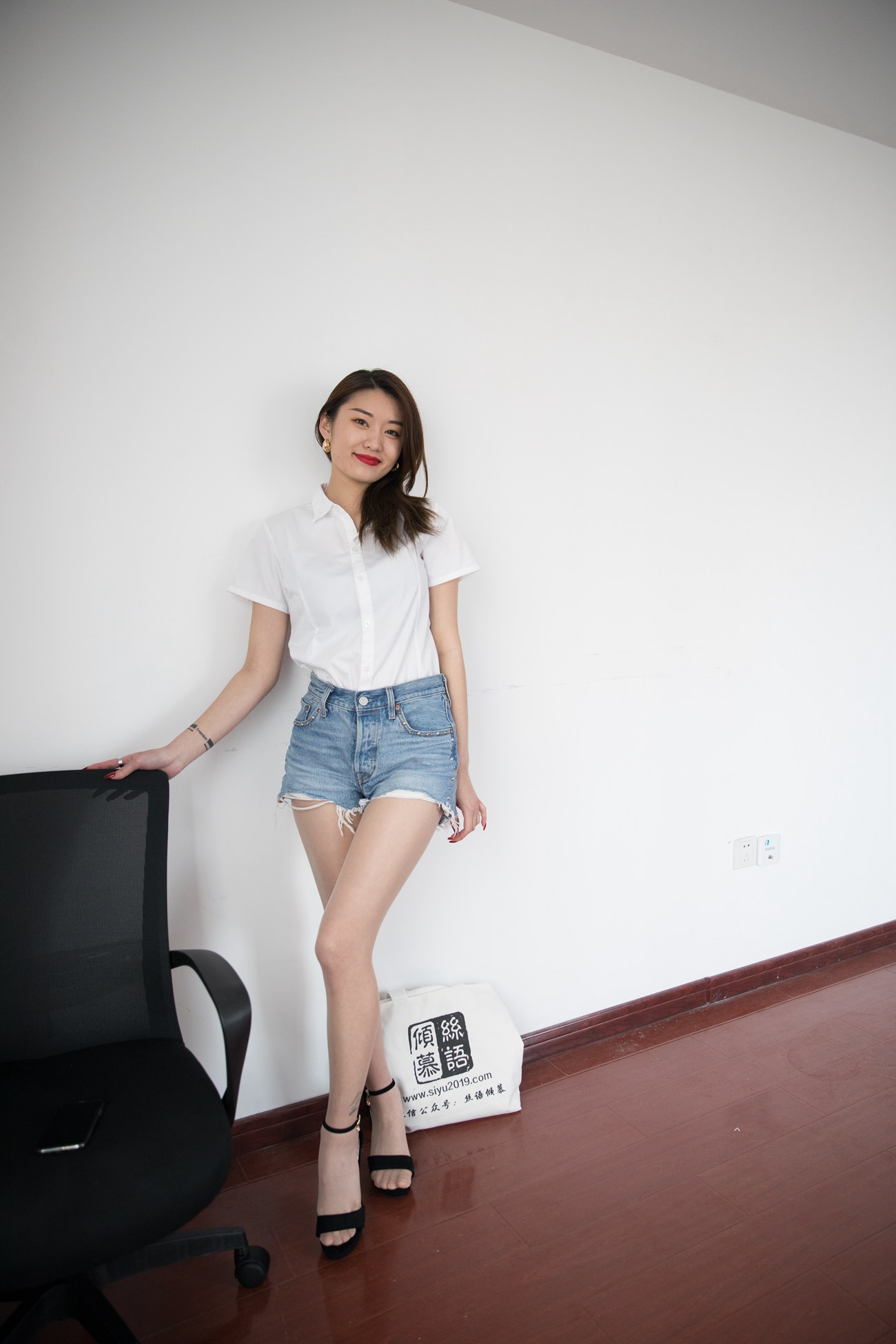 图片[14]-物恋传媒 NO.367 言言-暮色红酒[143PG] – 速更版-美库