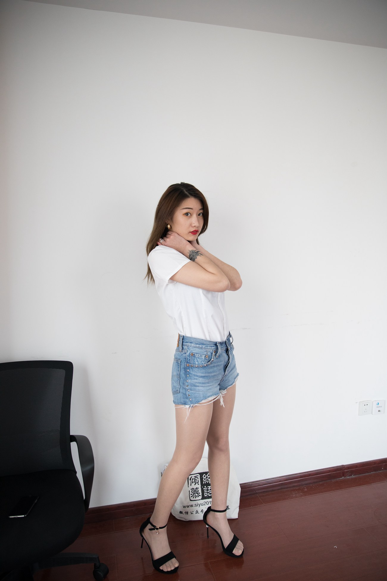 图片[24]-物恋传媒 NO.367 言言-暮色红酒[143PG] – 速更版-美库